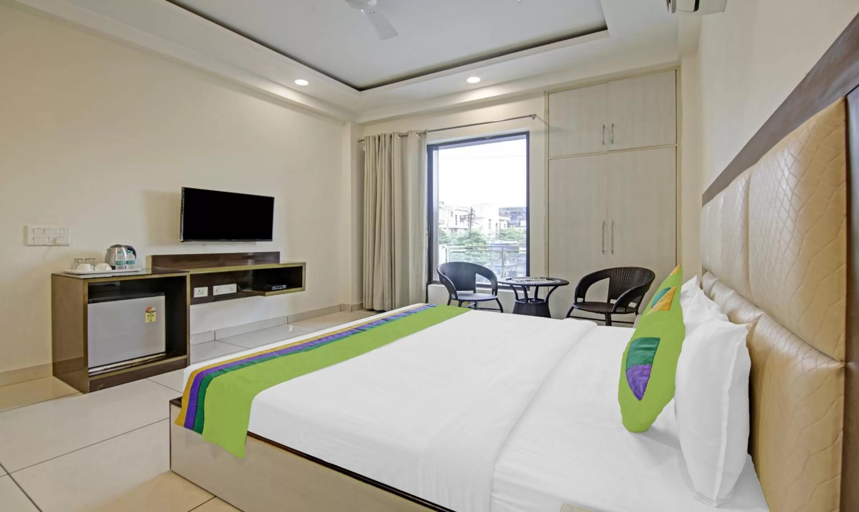 TV and multimedia in Treebo Trend Apple Pie