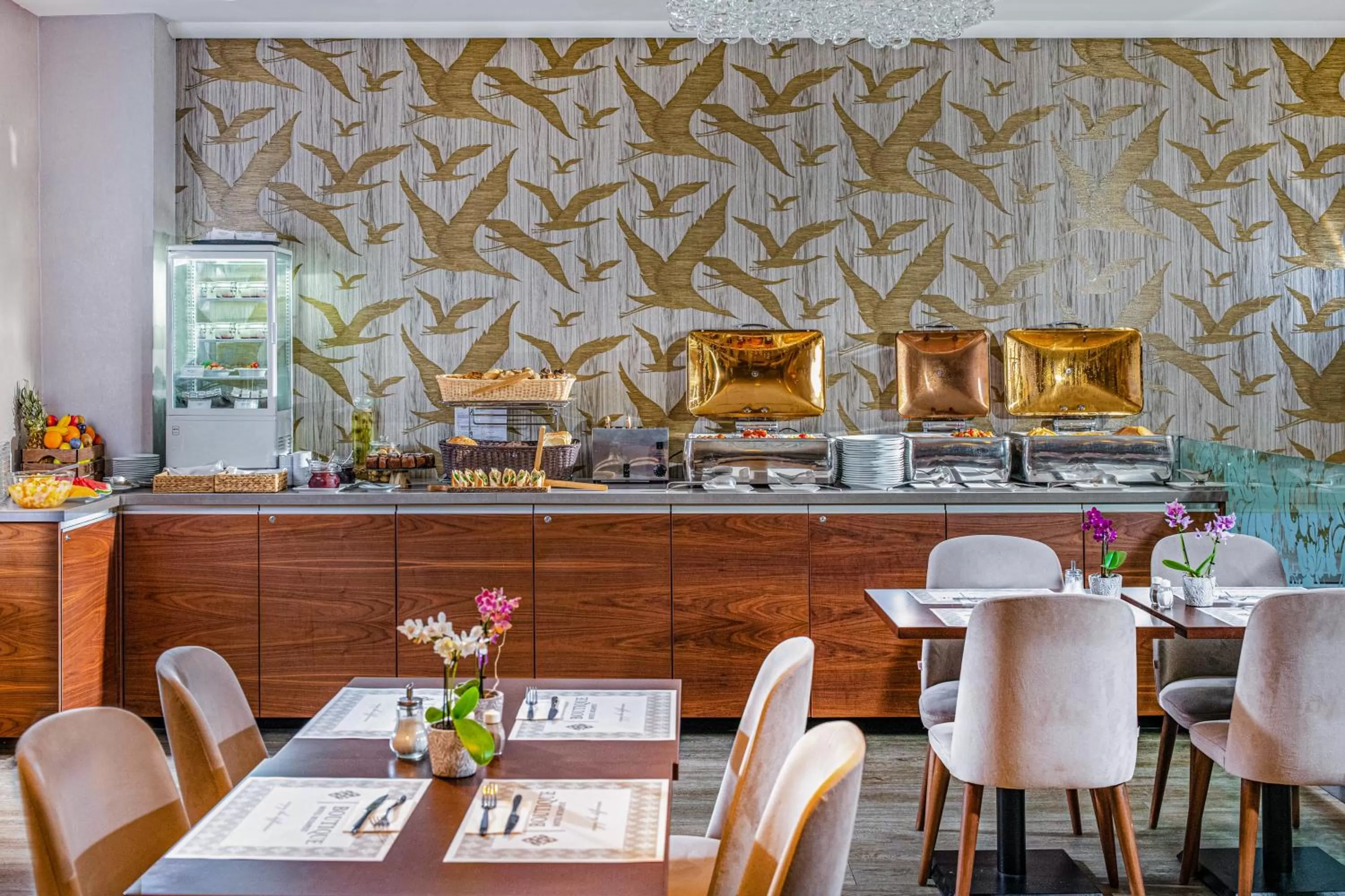 Restaurant/places to eat in Charm Hotel Budapest - formerly Boutique Hotel Budapest