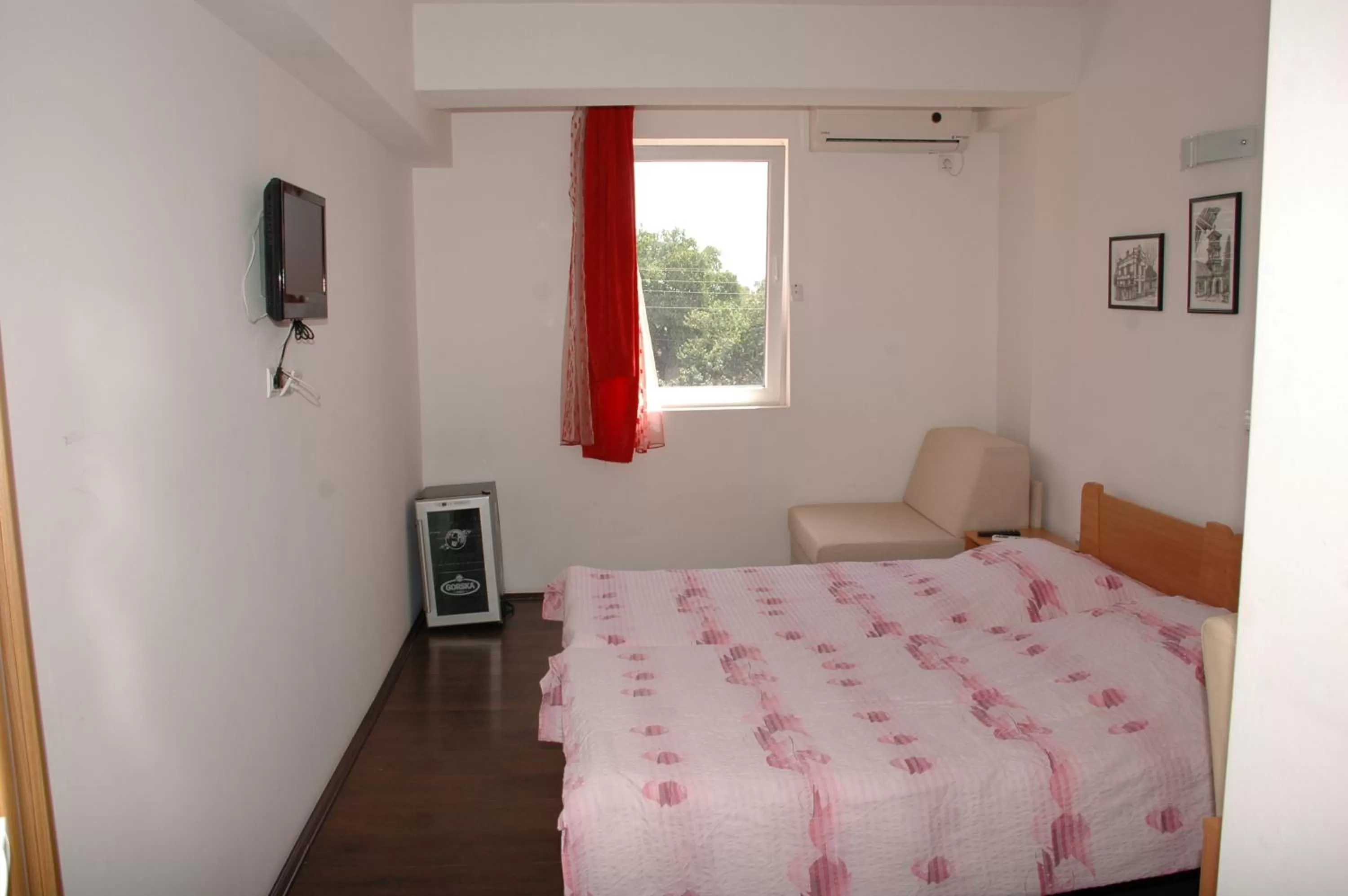 Photo of the whole room, Bed in Villa Sparadise