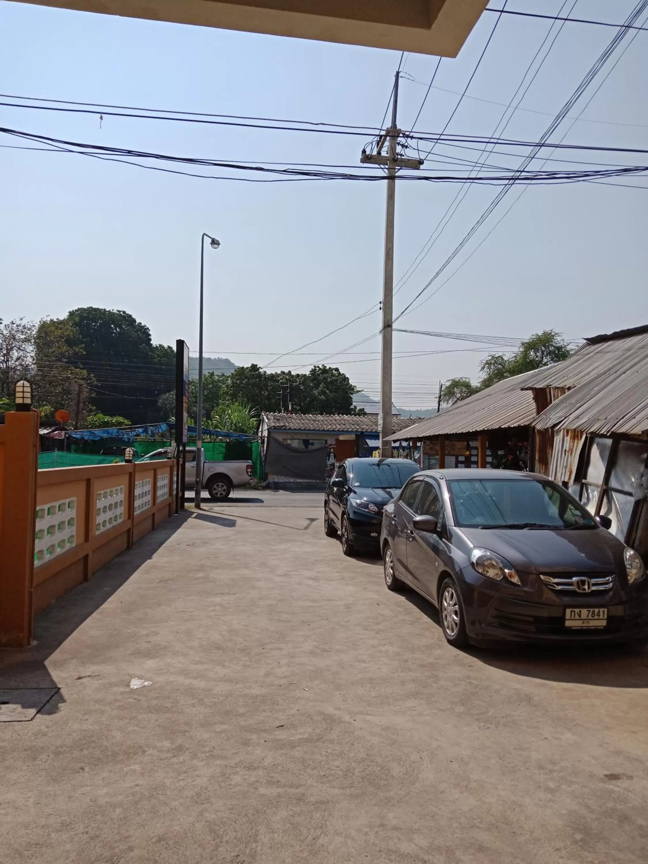 Parking in Baanpak Sam Anong