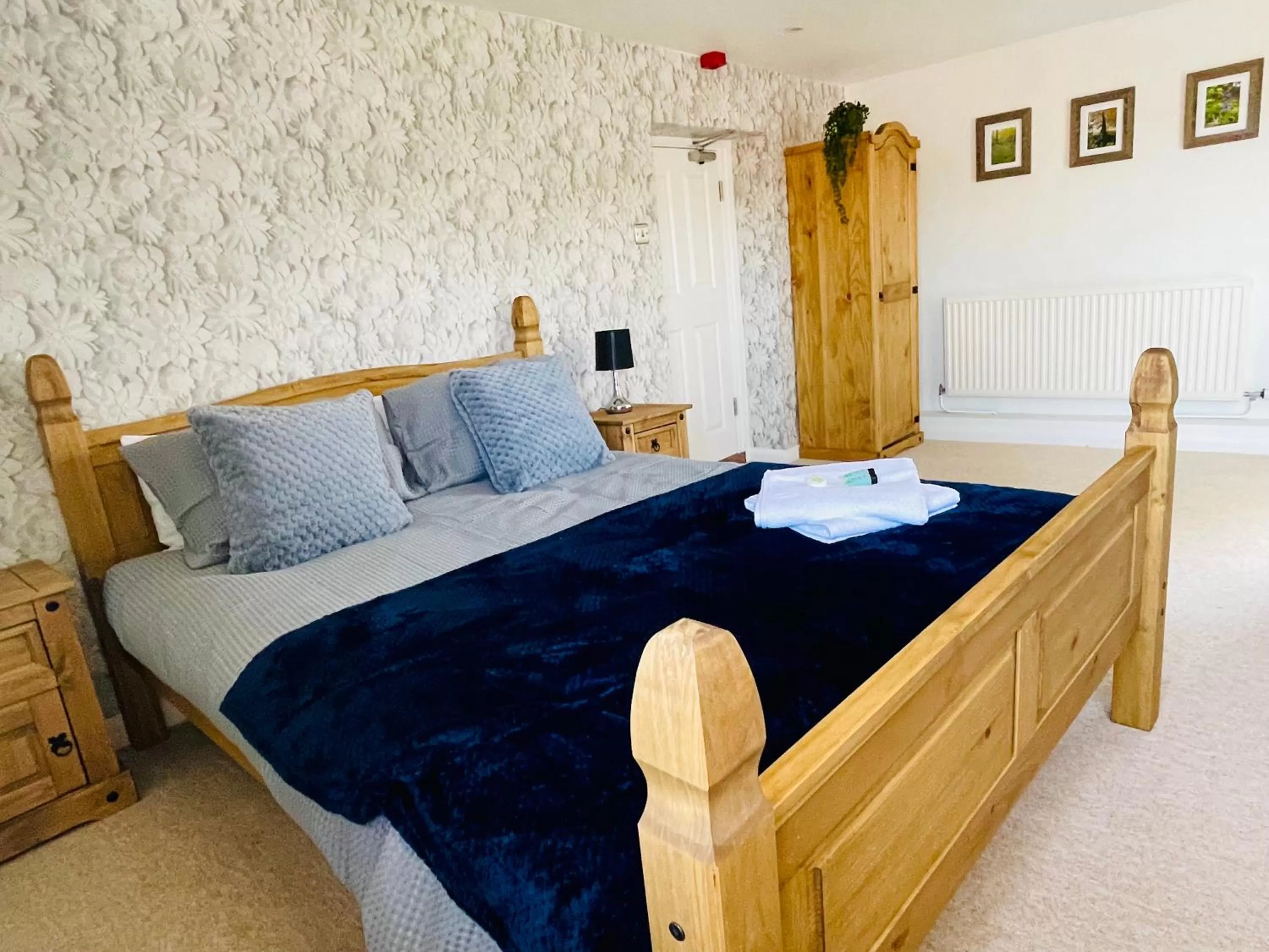 Bed in The Maltsters Country Inn