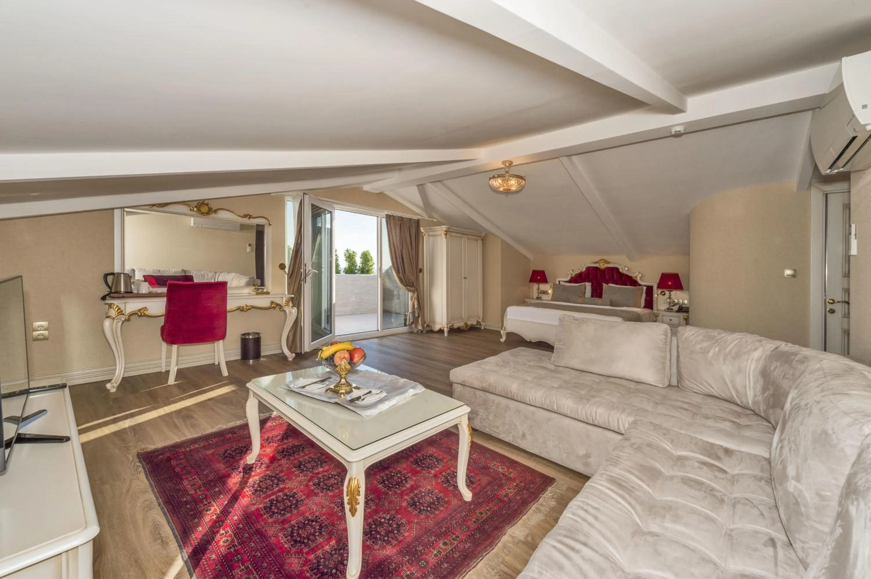 Living room in Glorious Hotel