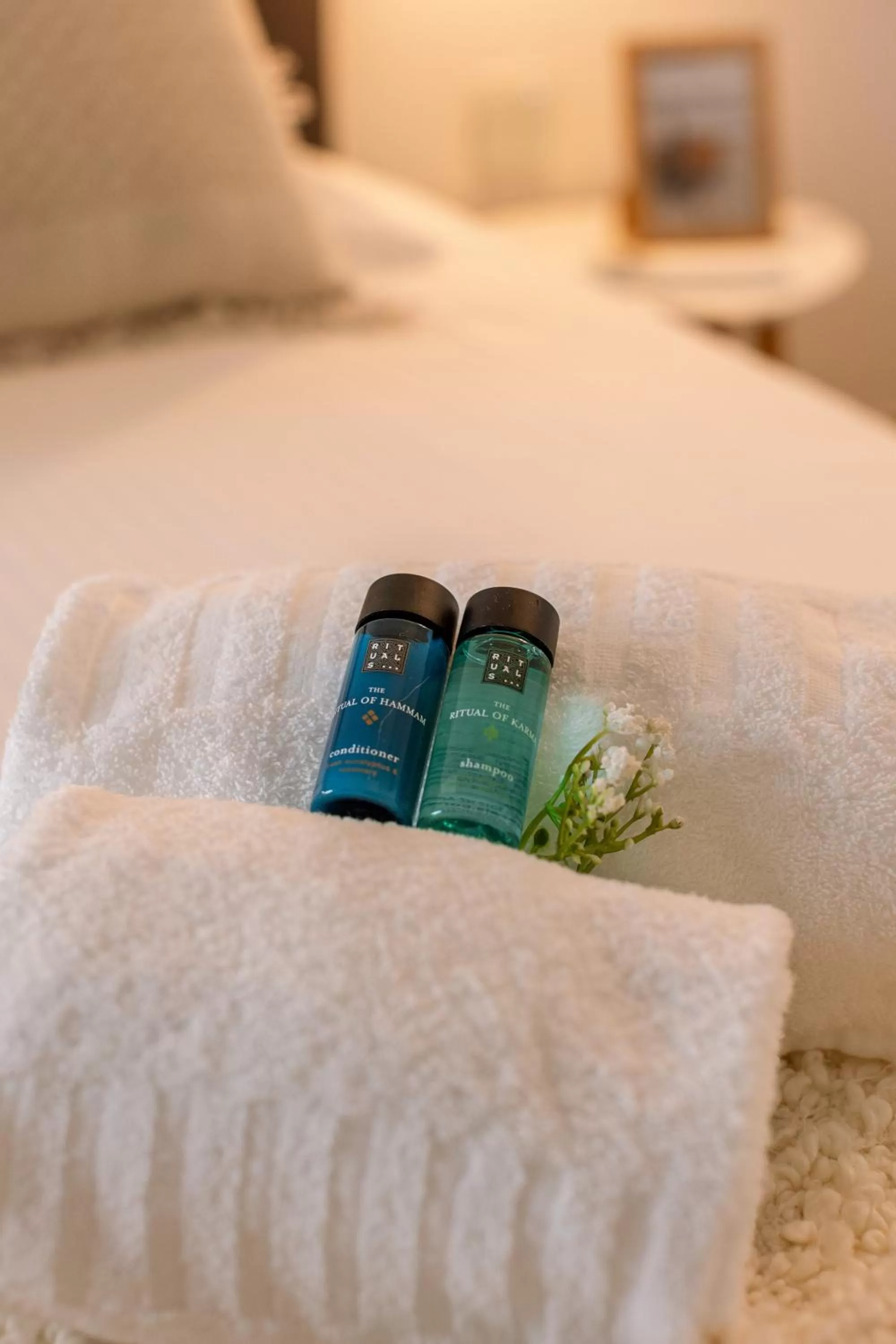 Decorative detail, Bed in Whaaw Westende-bad