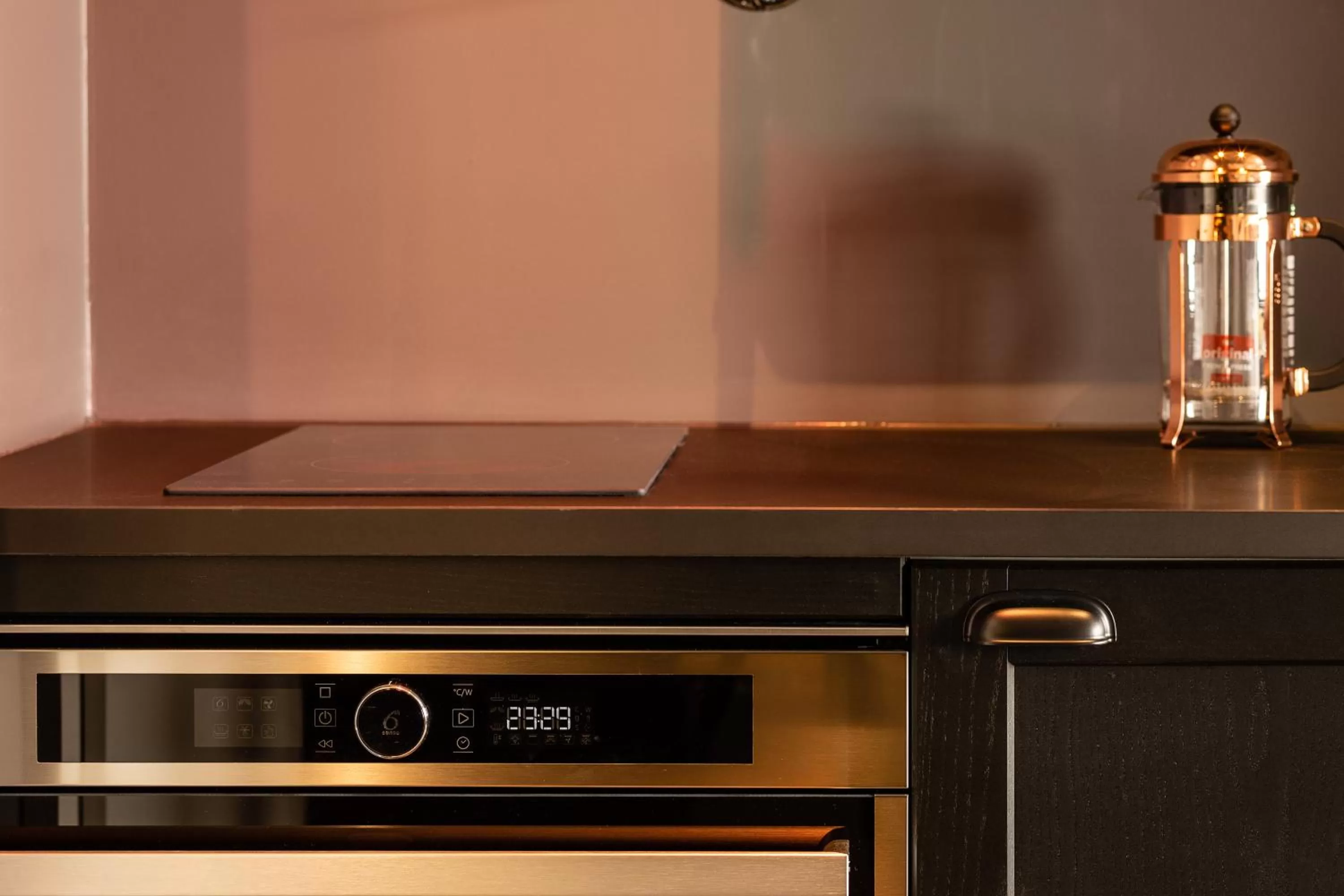 Kitchen or kitchenette in R13 - A Townhouse Hotel