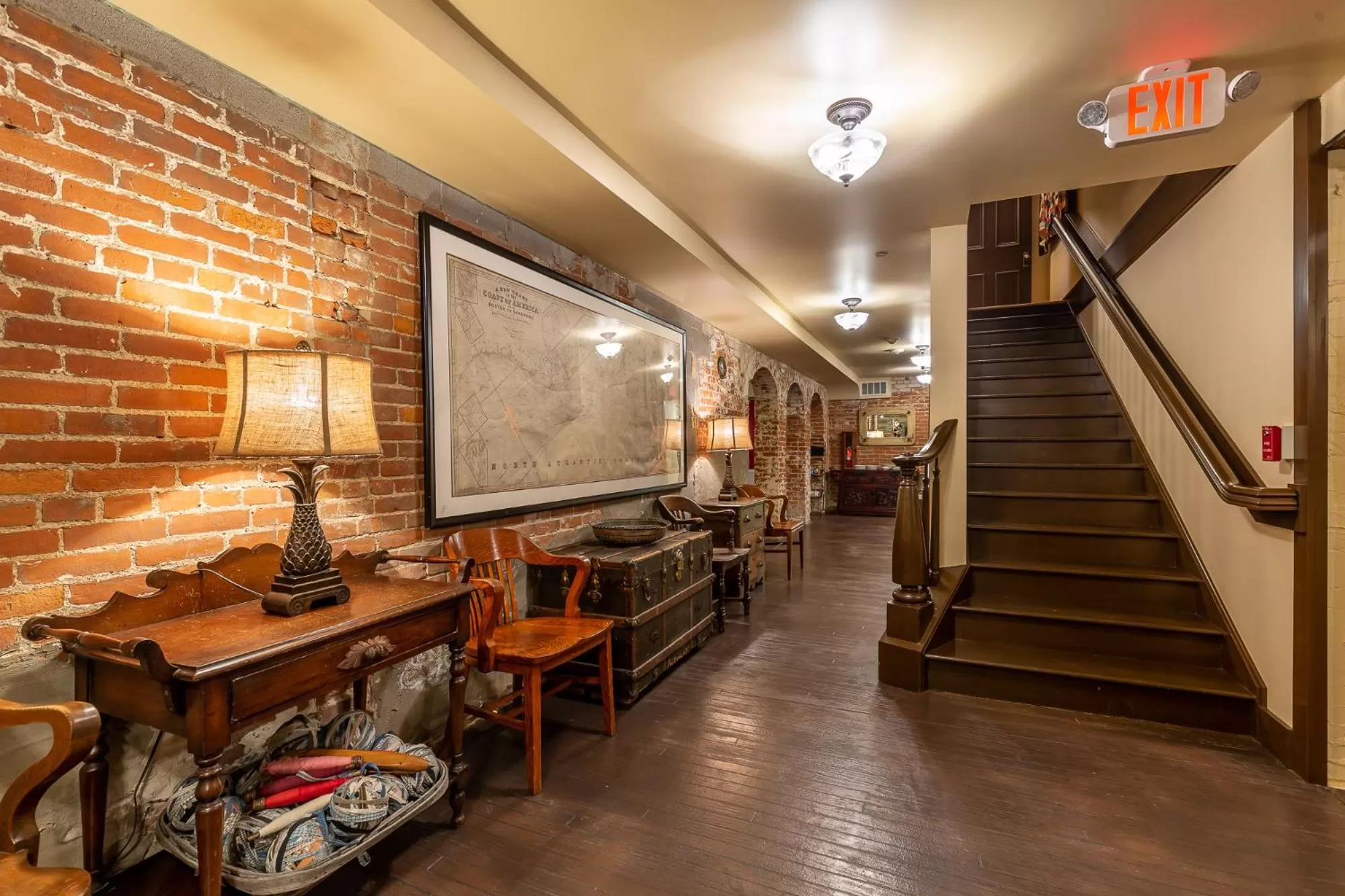 Lounge or bar in Steele Mansion Inn & Gathering Hub