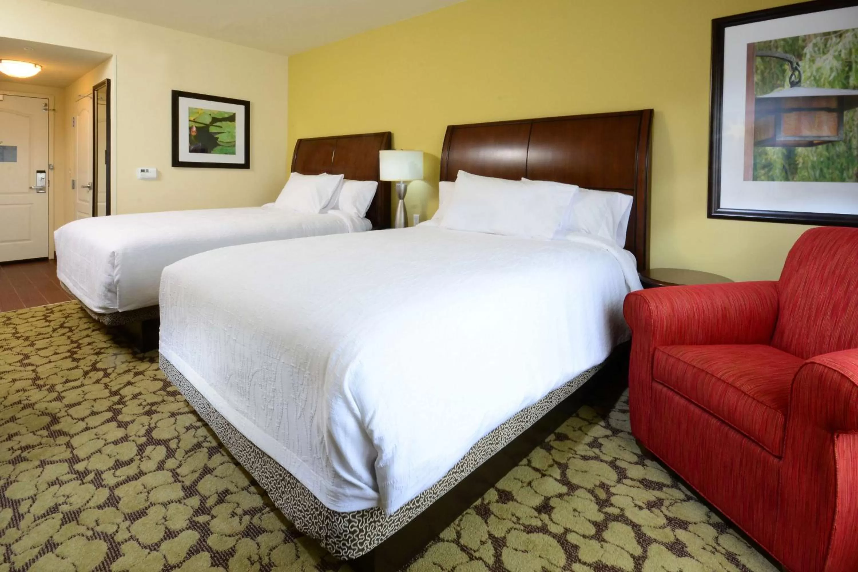Bed in Hilton Garden Inn Greensboro Airport