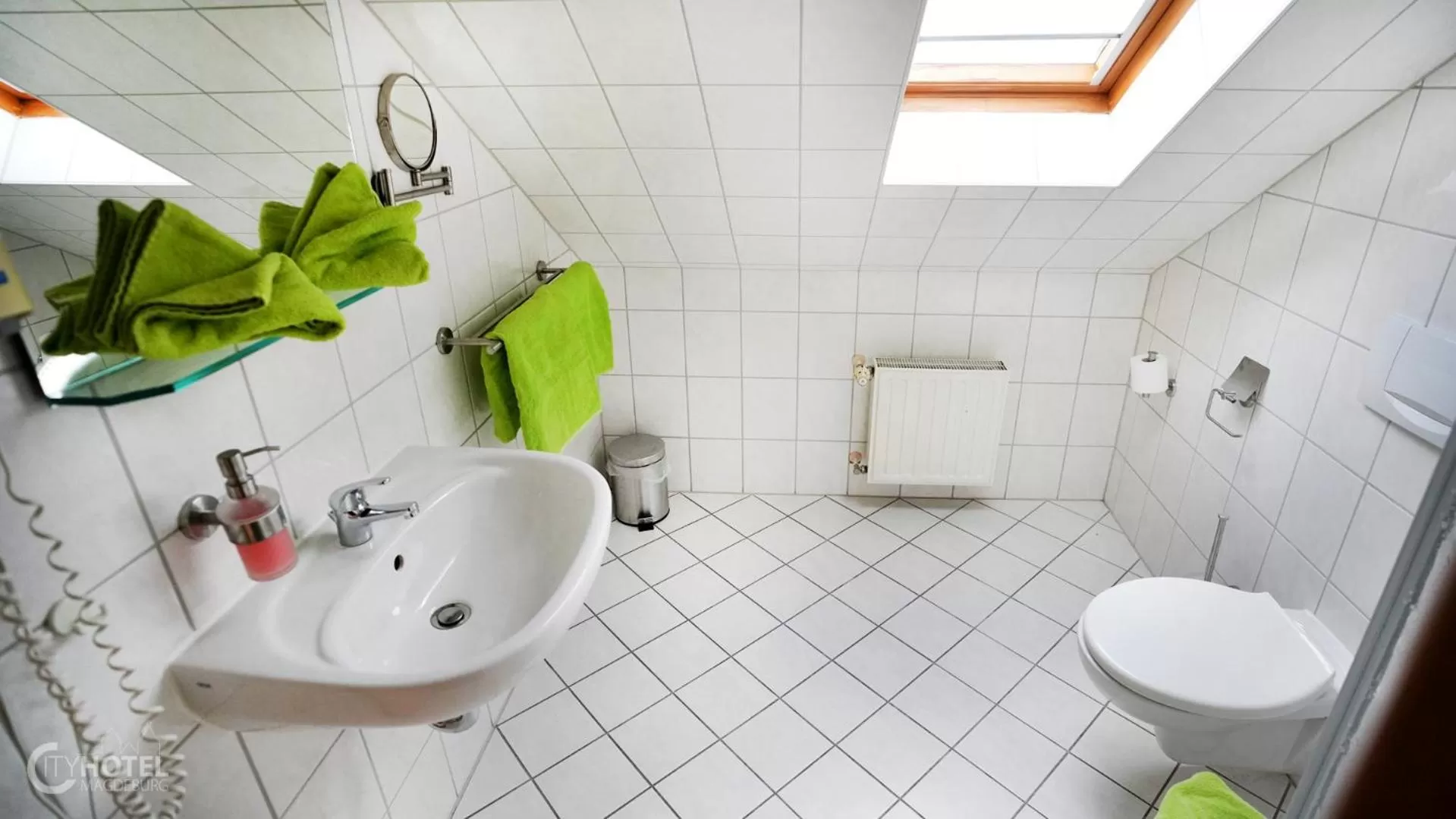 Bathroom in Cityhotel Magdeburg