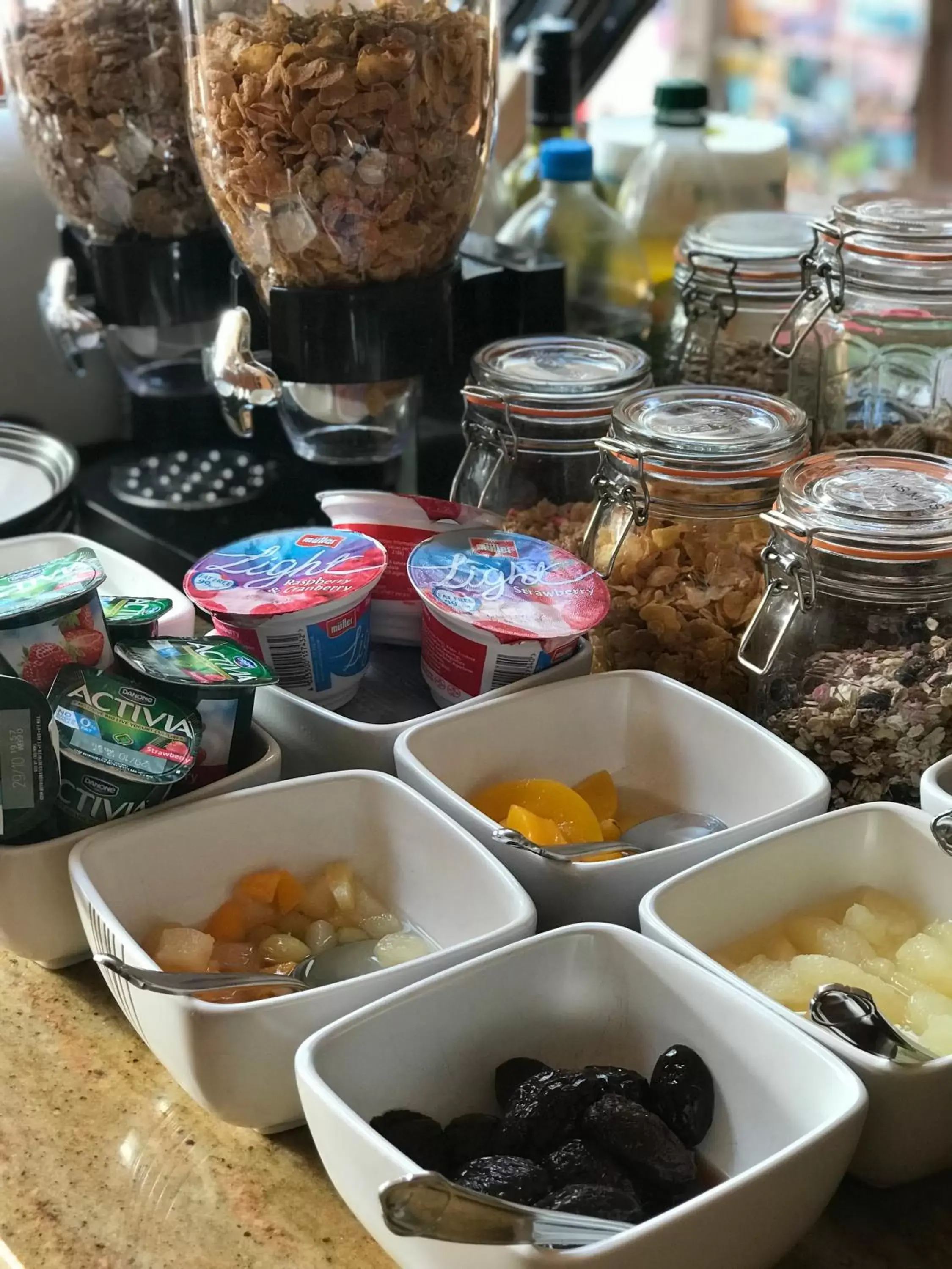 Buffet breakfast in No. 82 B&B Buffet breakfast in No. 82 B&B