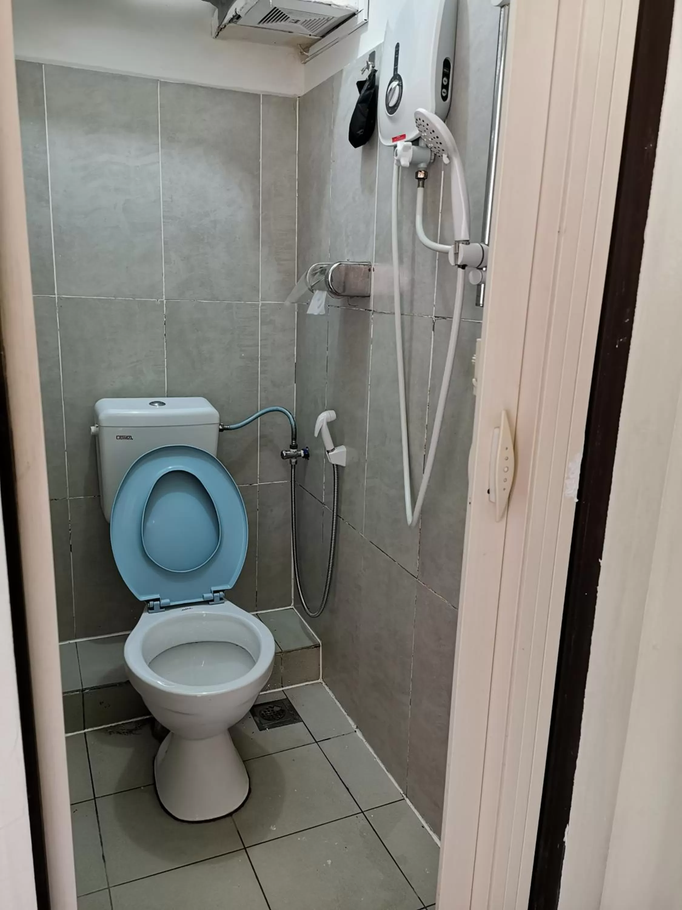 Triple Room with Private Bathroom in Lodge88 ( l l )