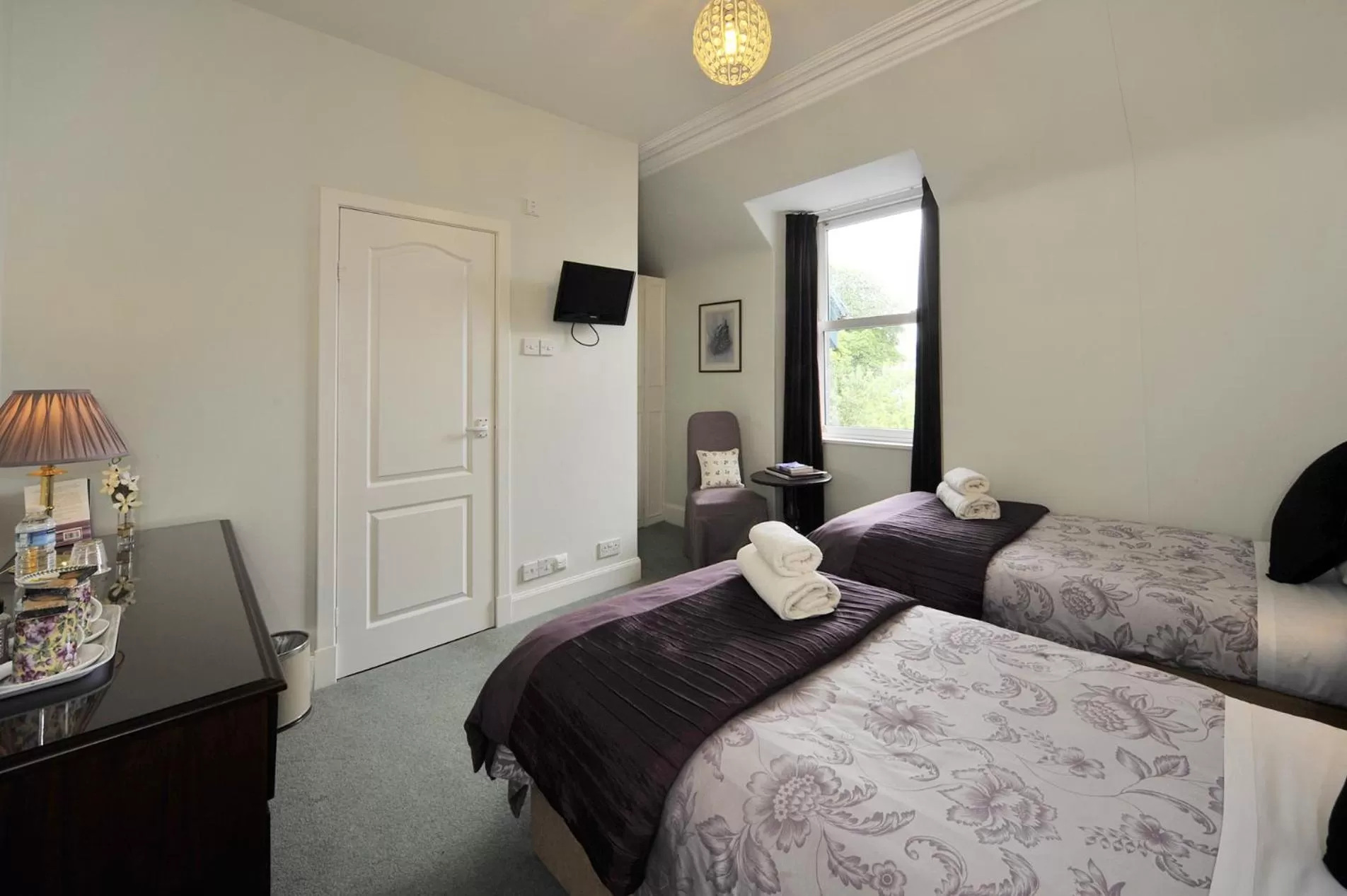 Bedroom, Bed in Dunallan Guest House