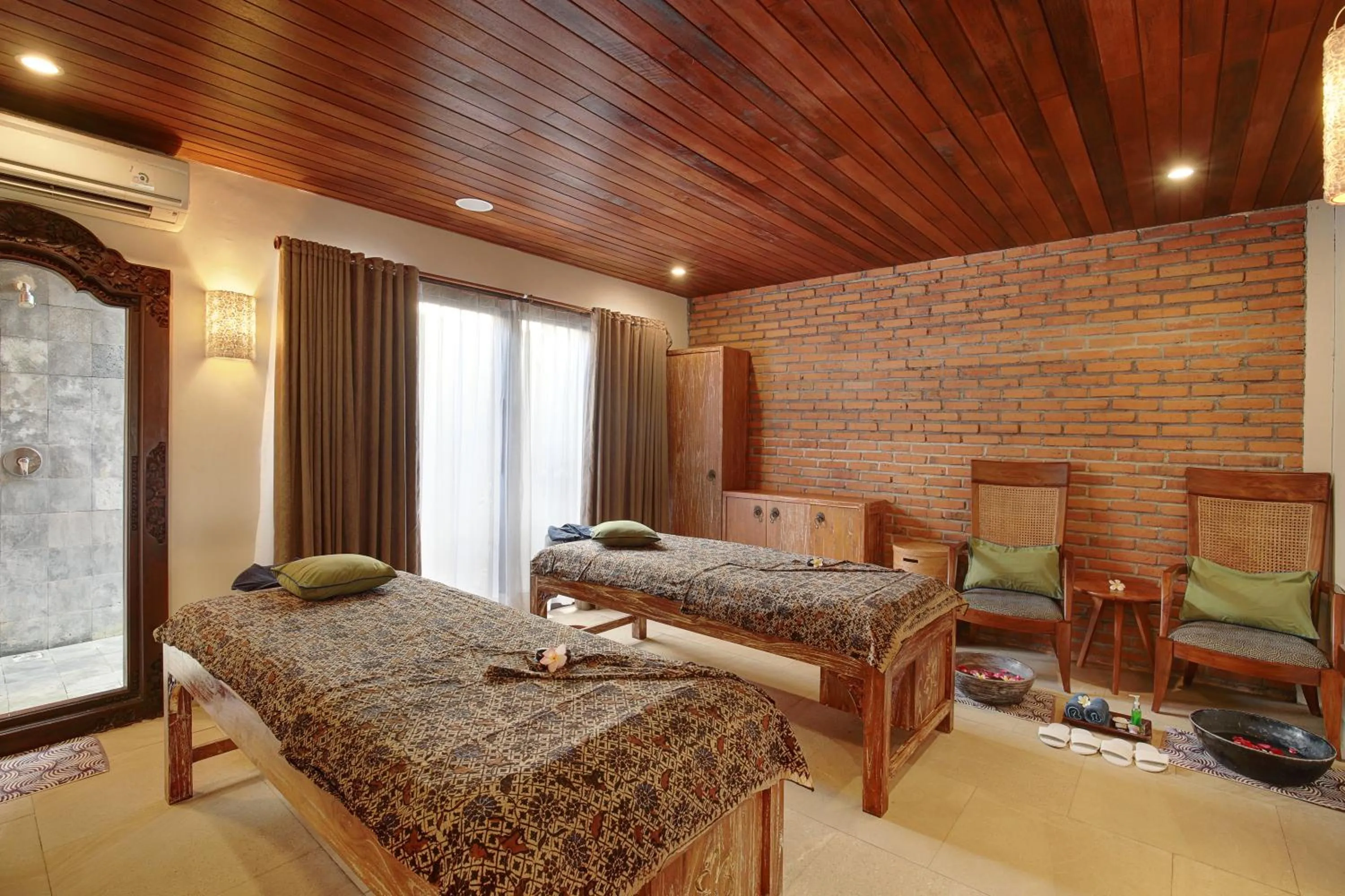Spa and wellness centre/facilities, Bed in Lumbini Luxury Villas and Spa