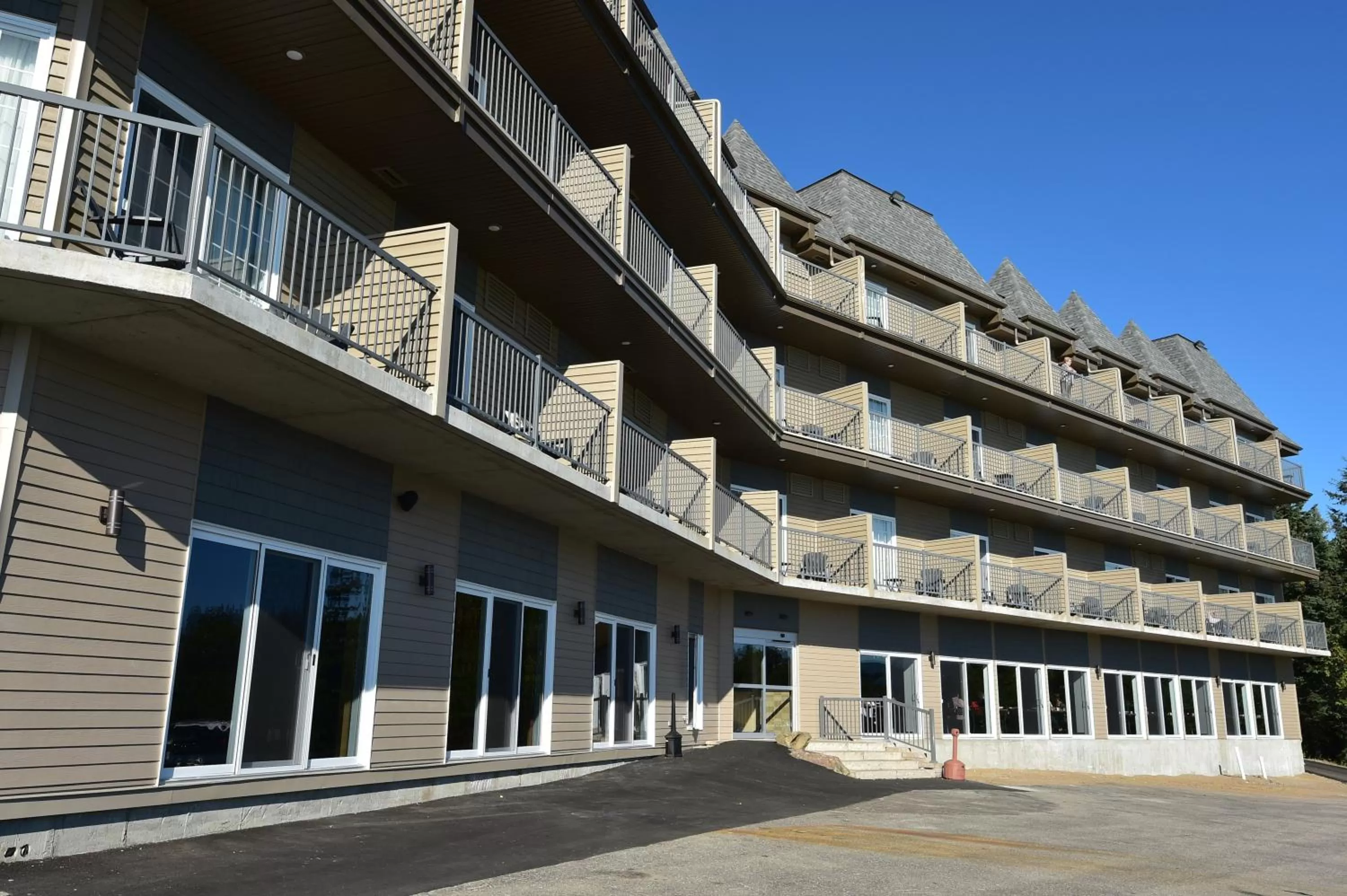 Property building in Hôtel et Pavillons Le Petit Manoir du Casino