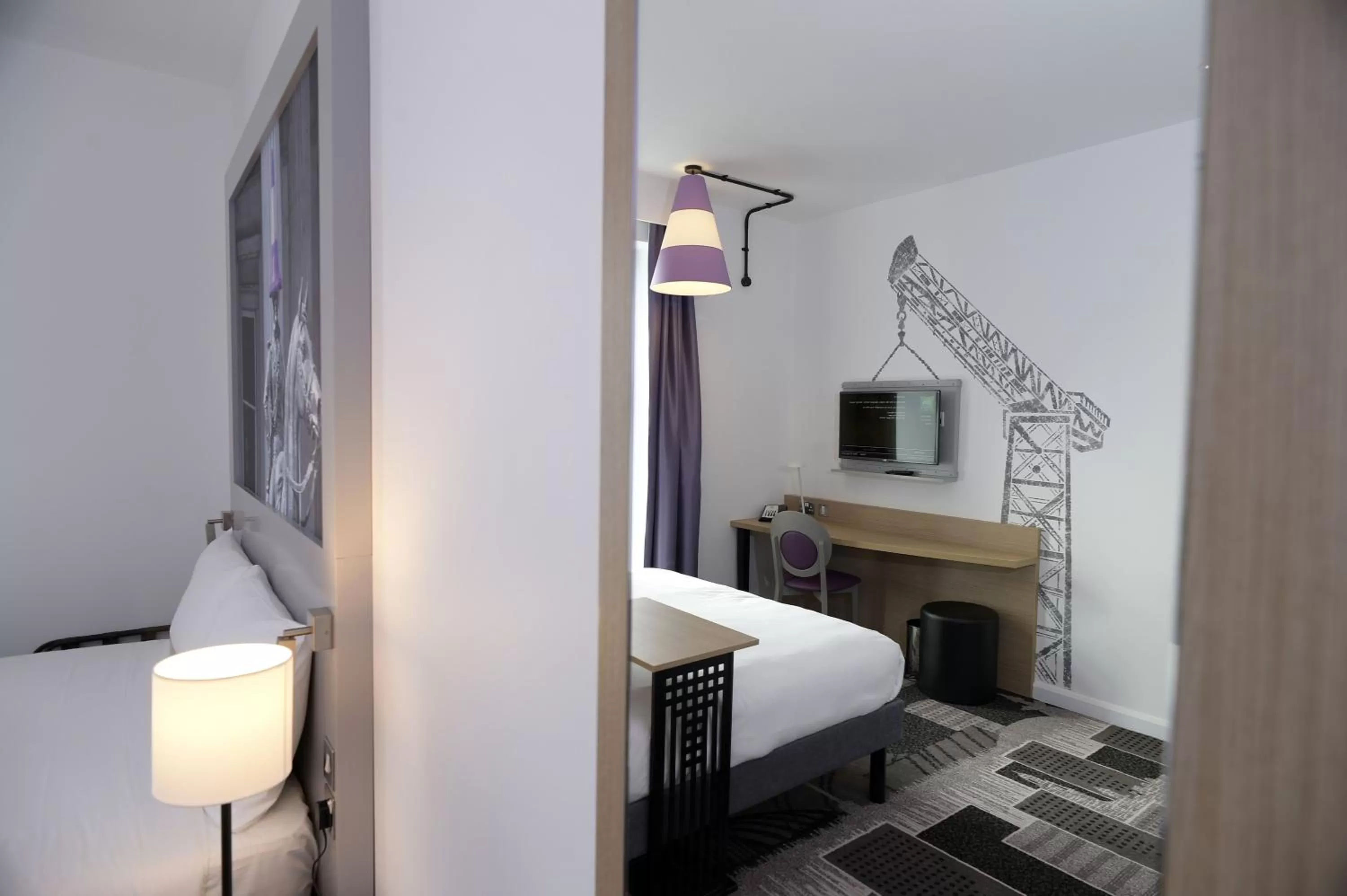 Photo of the whole room, Bed in ibis Styles Glasgow Centre George Square