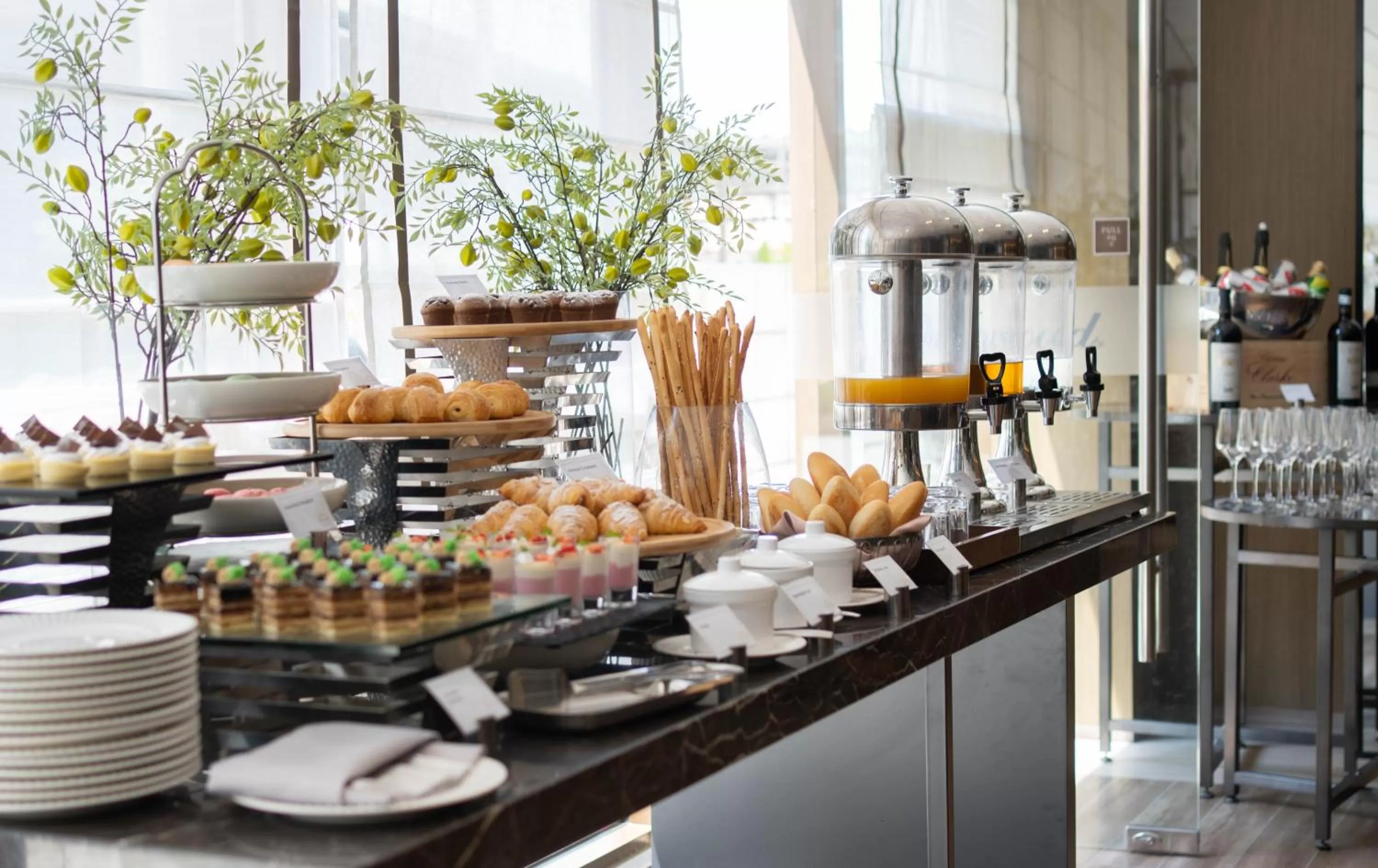 Food in Oakwood Premier Phnom Penh