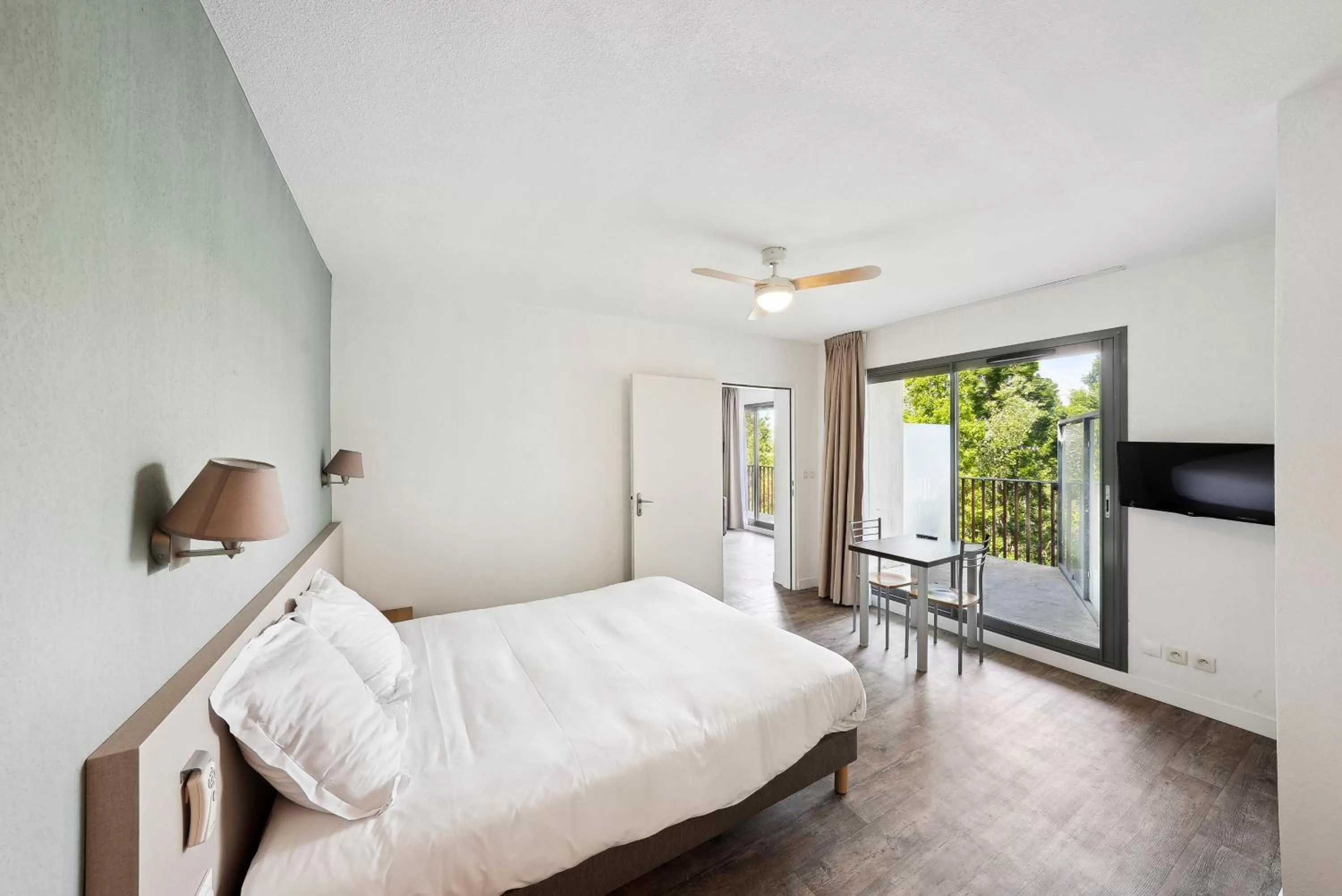 Bed in All Suites Appart Hôtel - Bassin d'Arcachon - Dune du Pilat