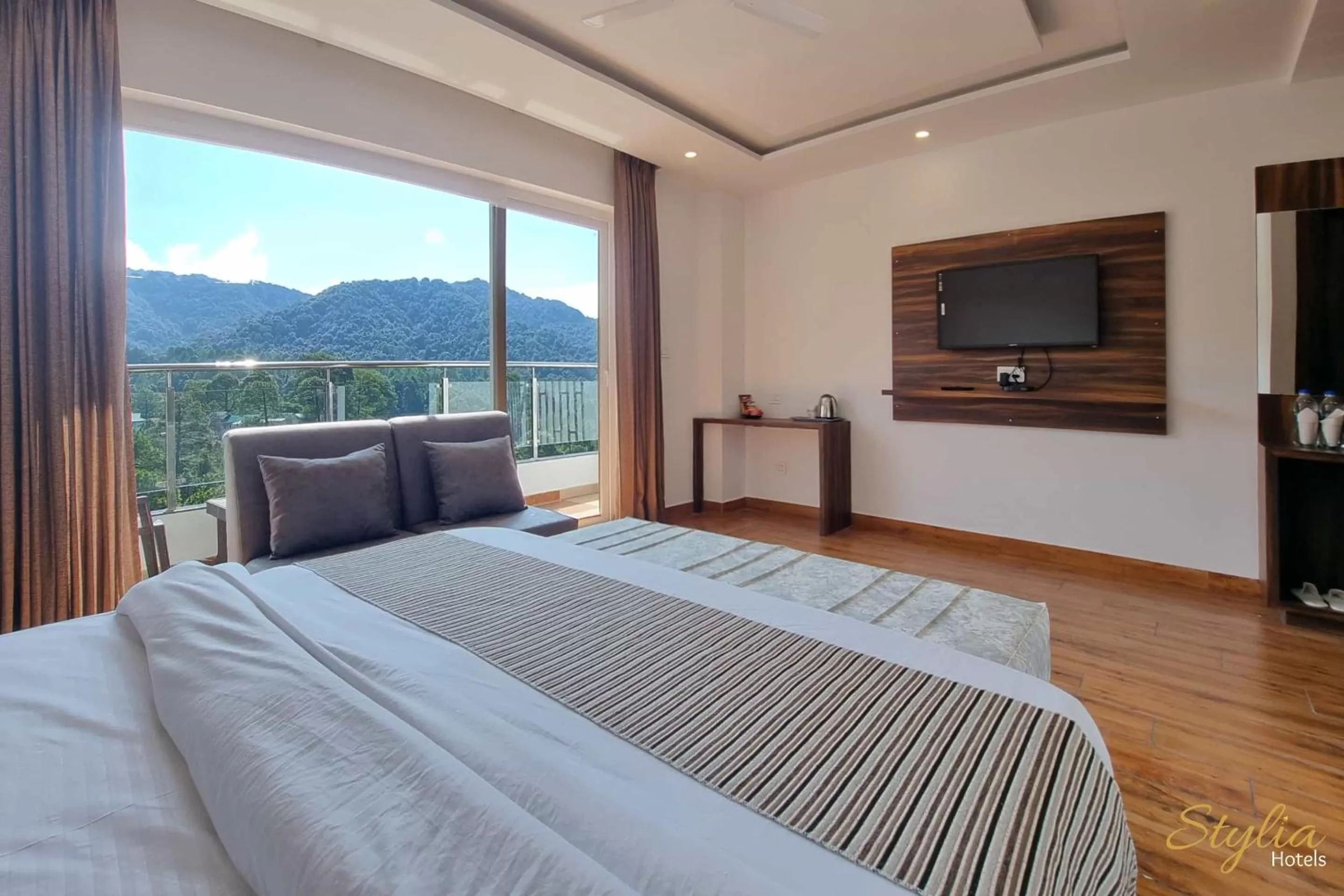 Mountain View in Moon Glade By Stylia Hotels