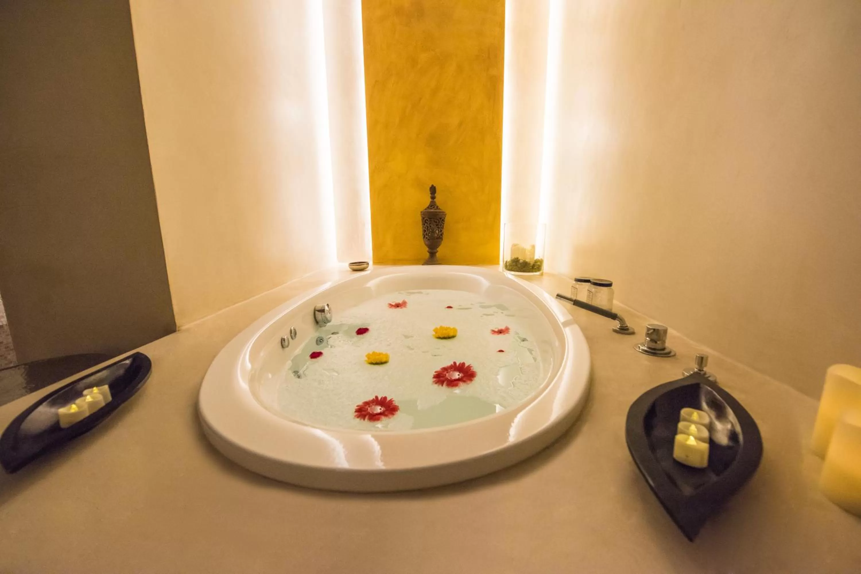 Hot Tub in Piazza di Spagna 9