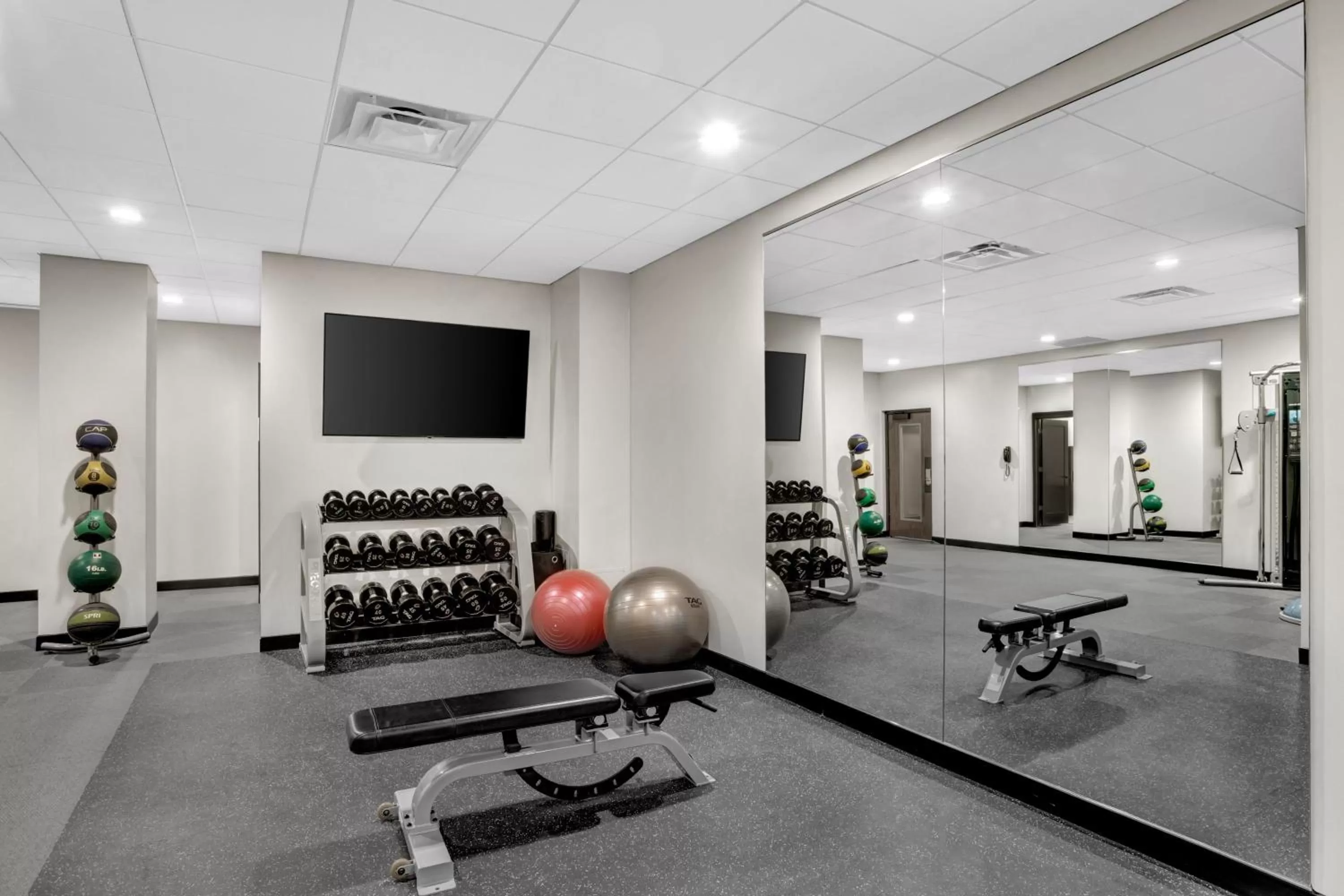 Fitness centre/facilities in Hotel Indigo - Minneapolis Downtown by IHG