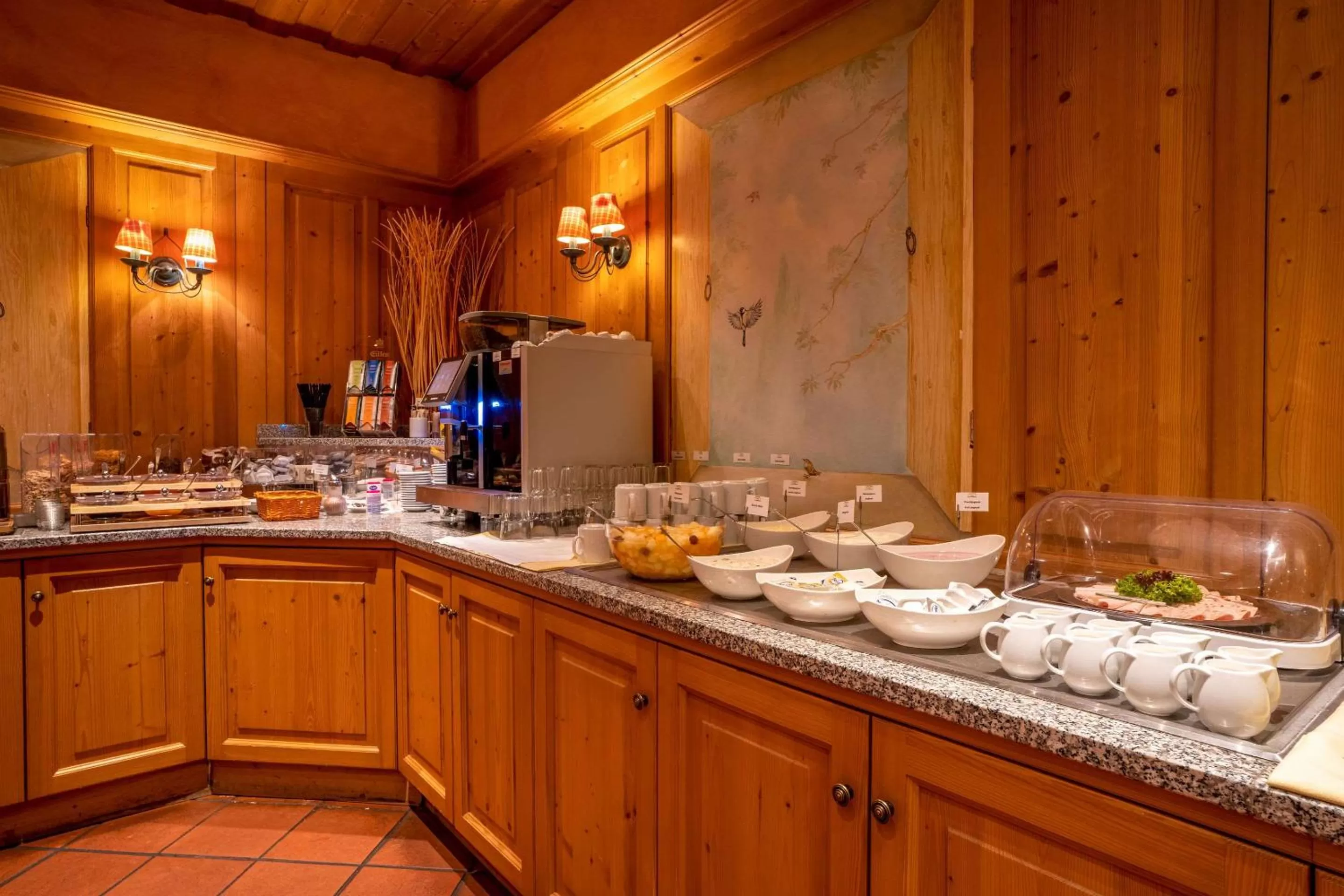 Breakfast, Restaurant/Places to Eat in Styles Hotel Unterföhring