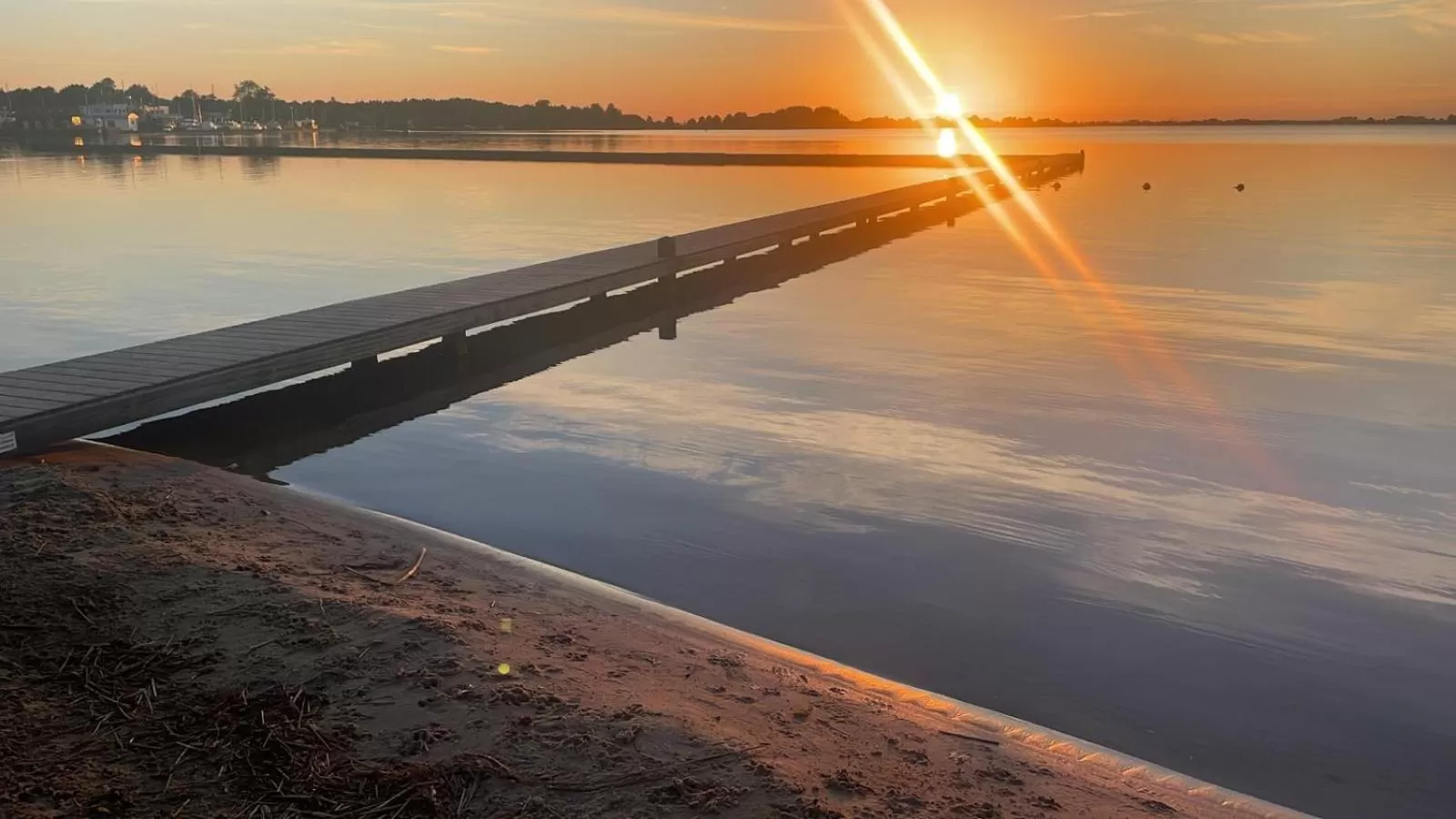 Natural landscape in B en (B) Op Steendam