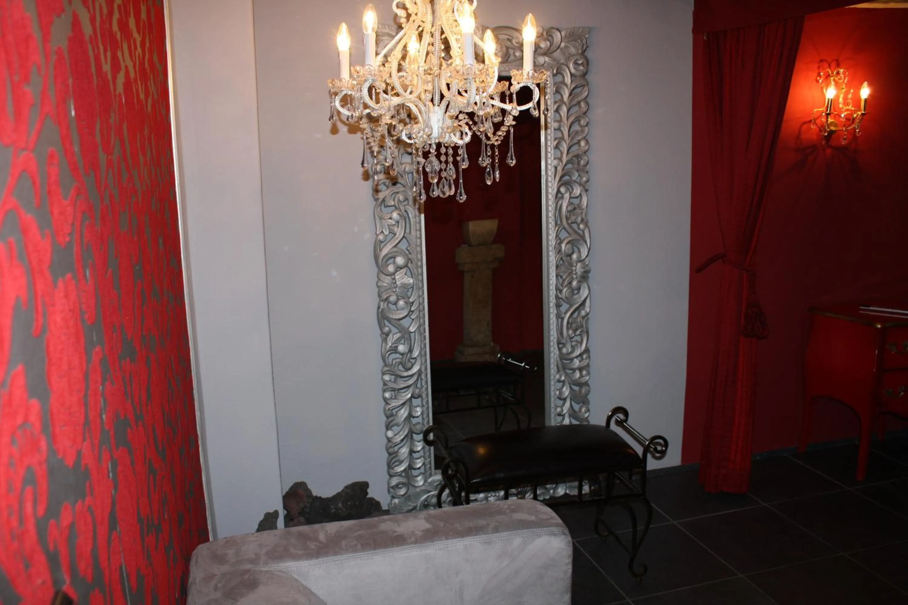 Decorative detail in Elements Hotel