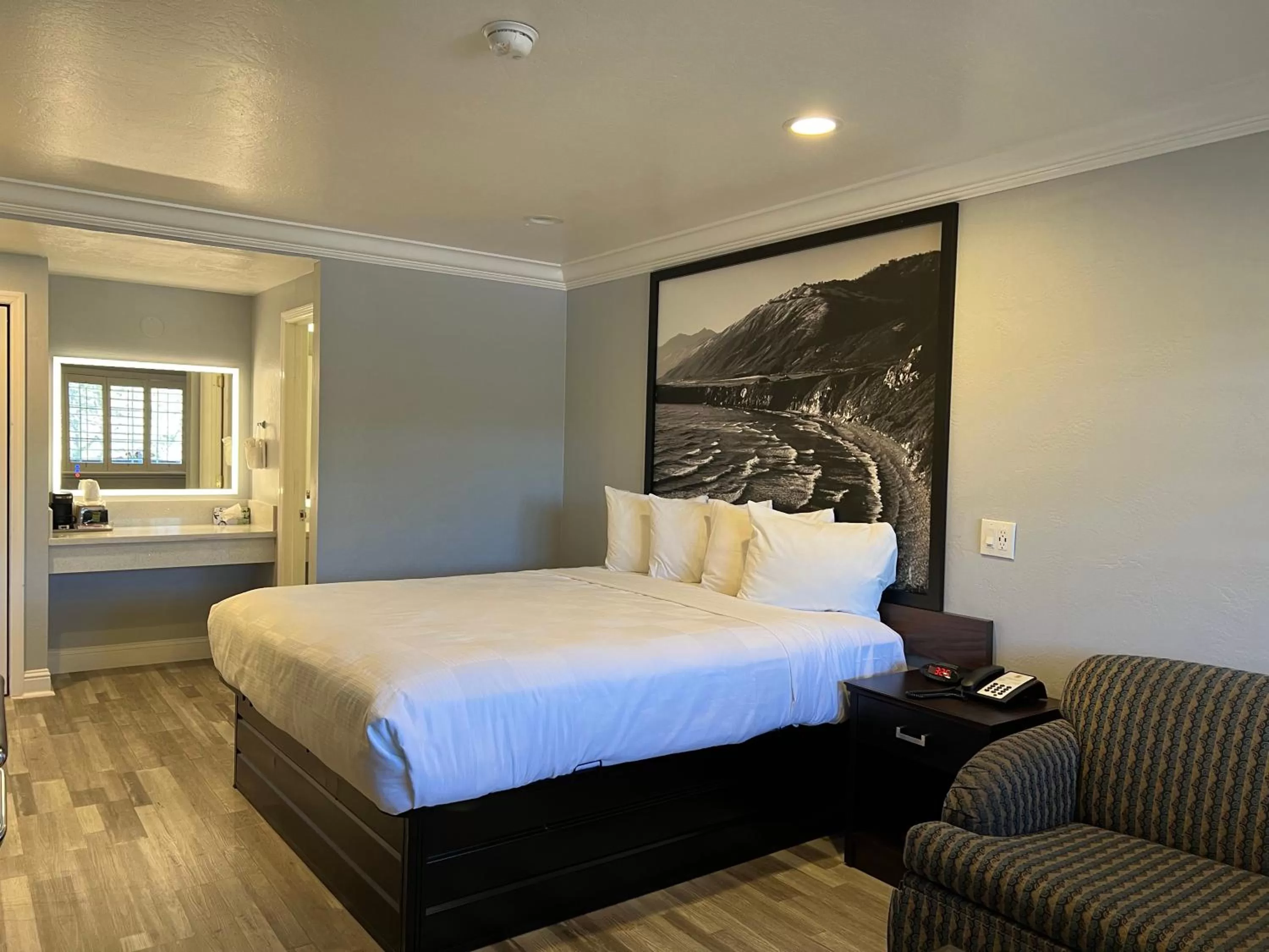 Bed in Aura Inn Monterey