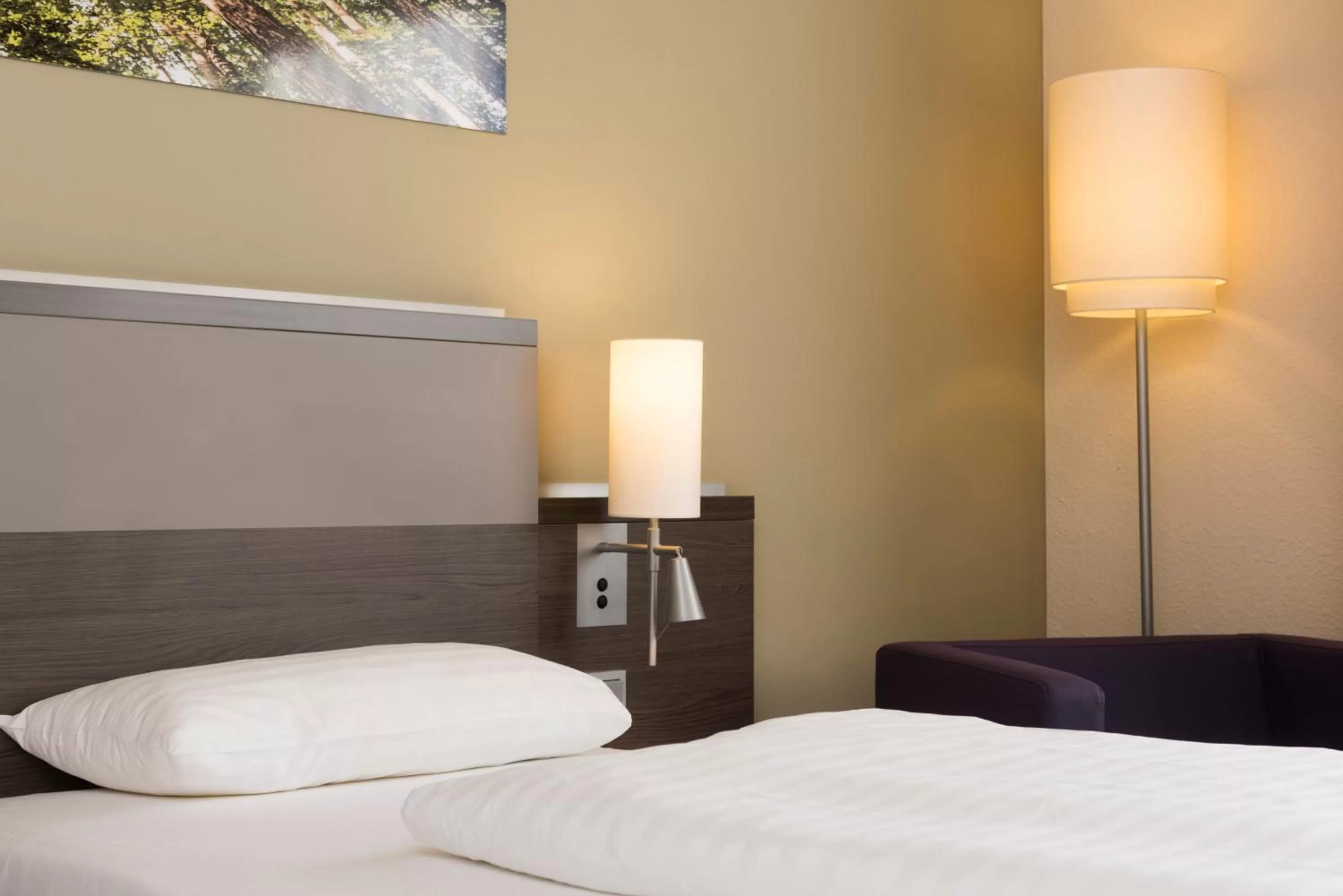 Bed in Mercure Düsseldorf Airport