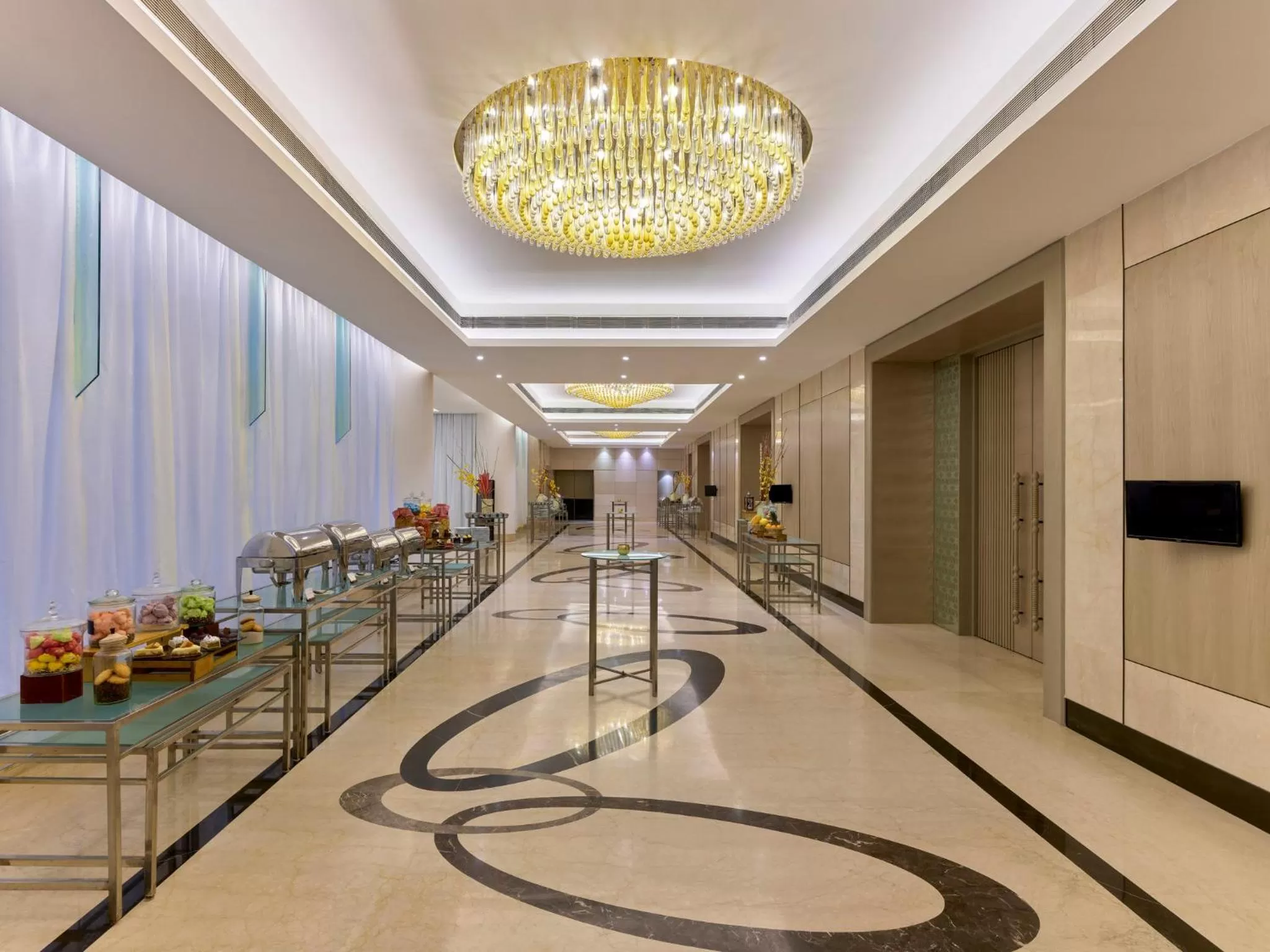 Meeting/conference room in Crowne Plaza Ahmedabad City Centre by IHG