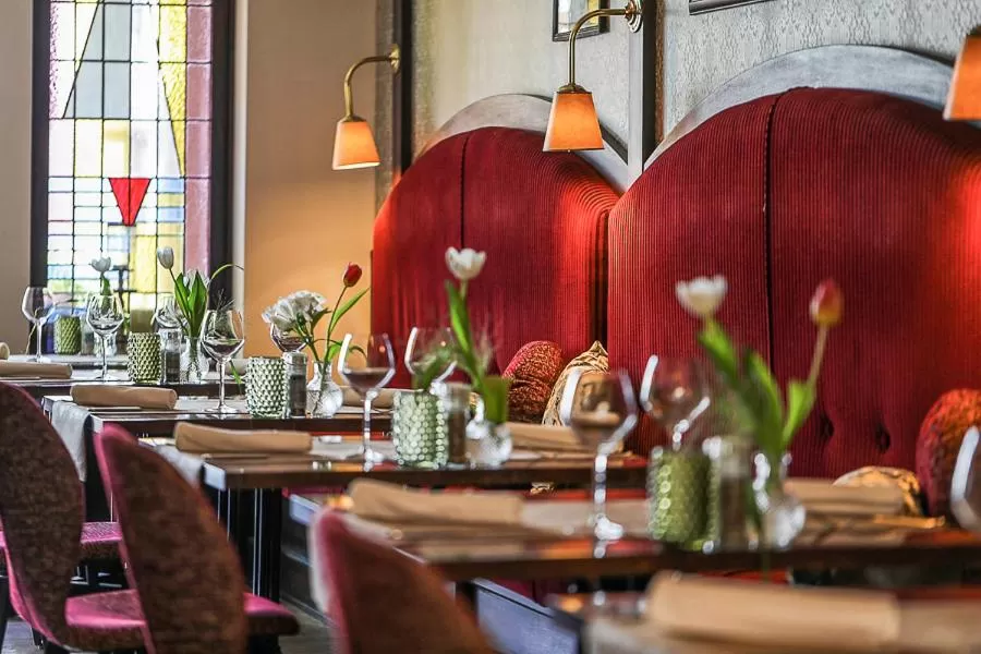 Restaurant/places to eat in Hotel Victoria