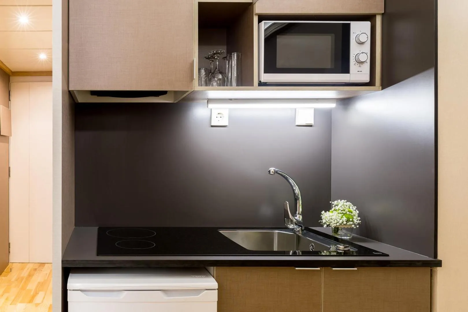 Kitchen or kitchenette in Bonanova Suite