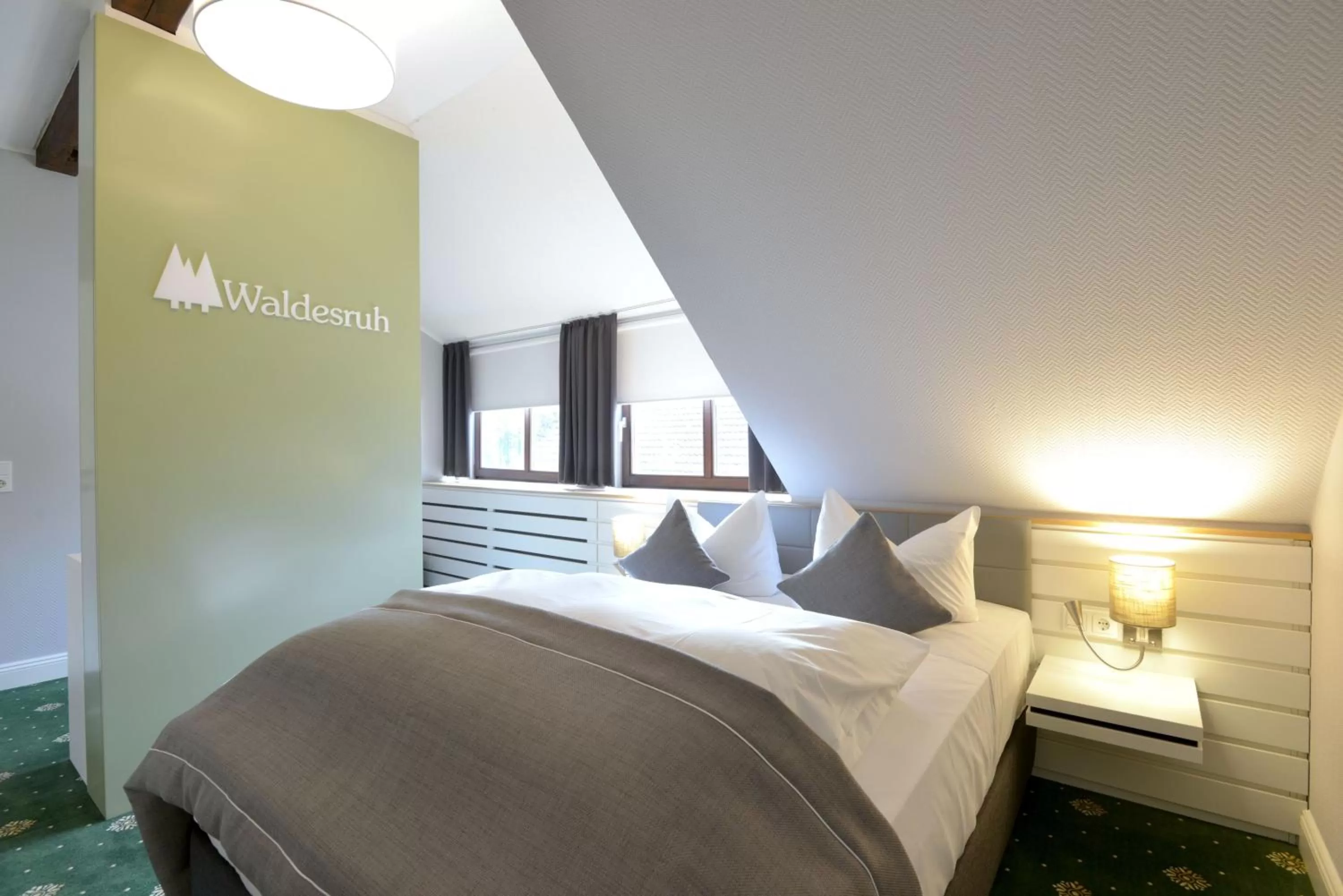 Property building, Bed in Hotel Restaurant Waldesruh