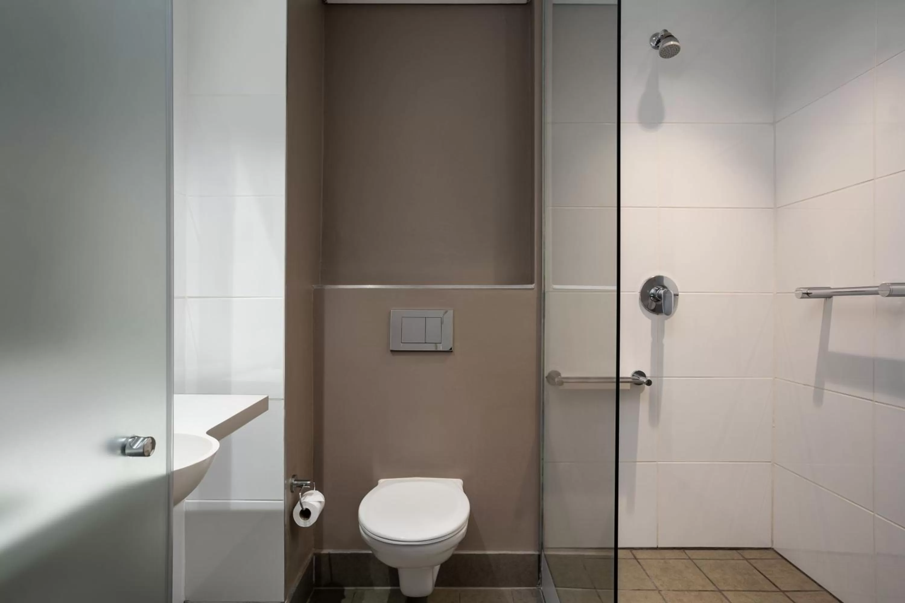 Bathroom in Protea Hotel by Marriott Cape Town Waterfront Breakwater Lodge