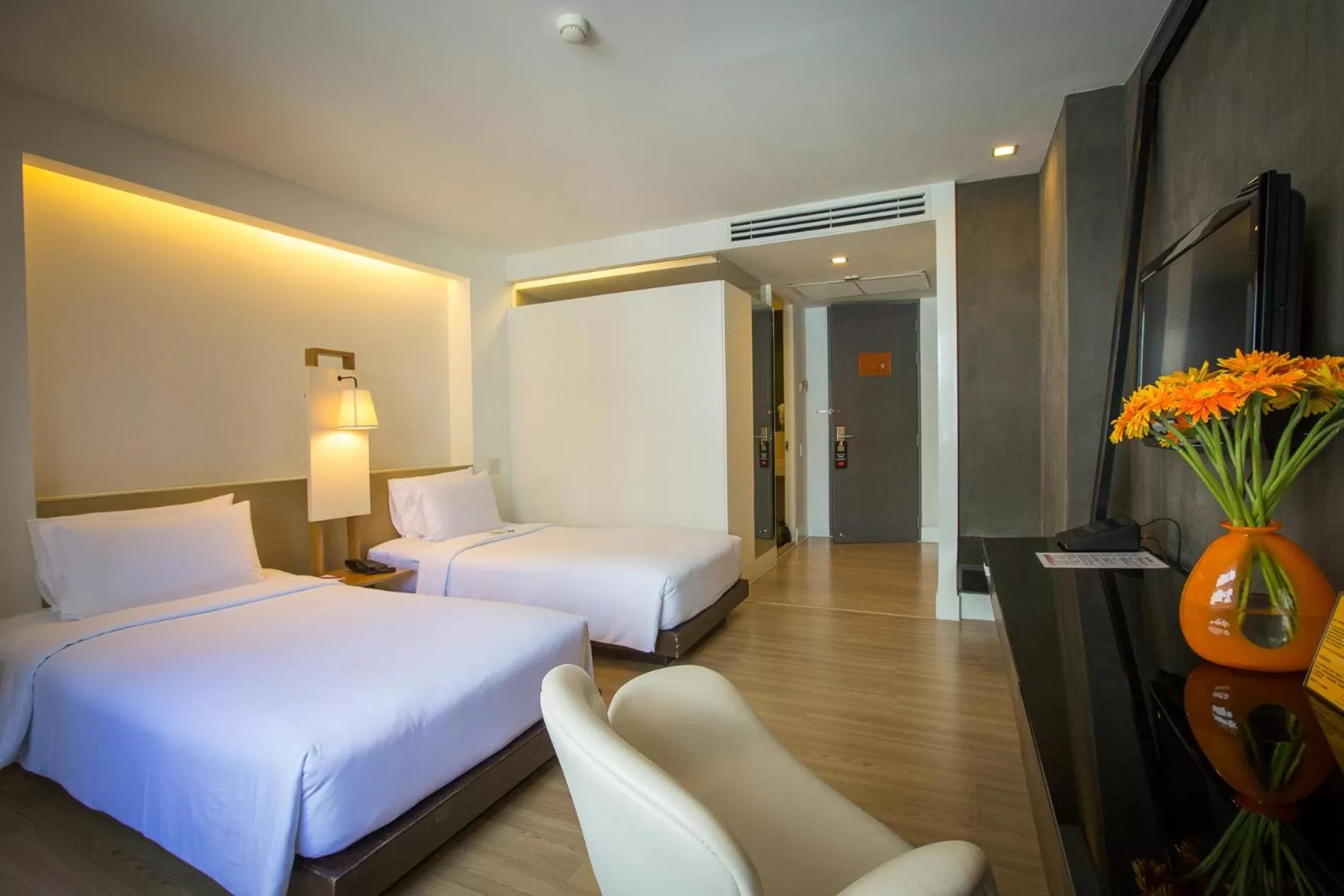 Photo of the whole room, Bed in Trinity Silom Hotel