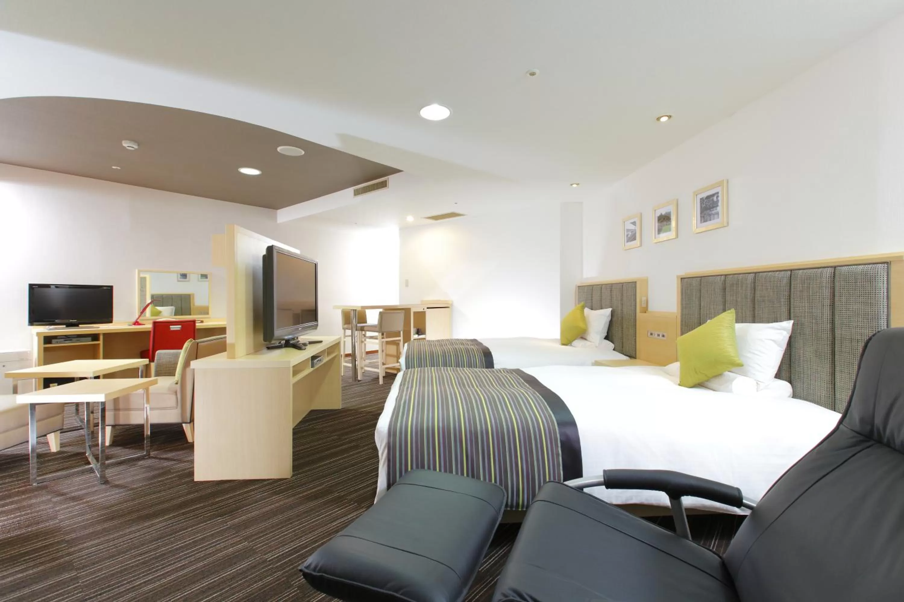 Spring, Bed in HOTEL MYSTAYS Utsunomiya