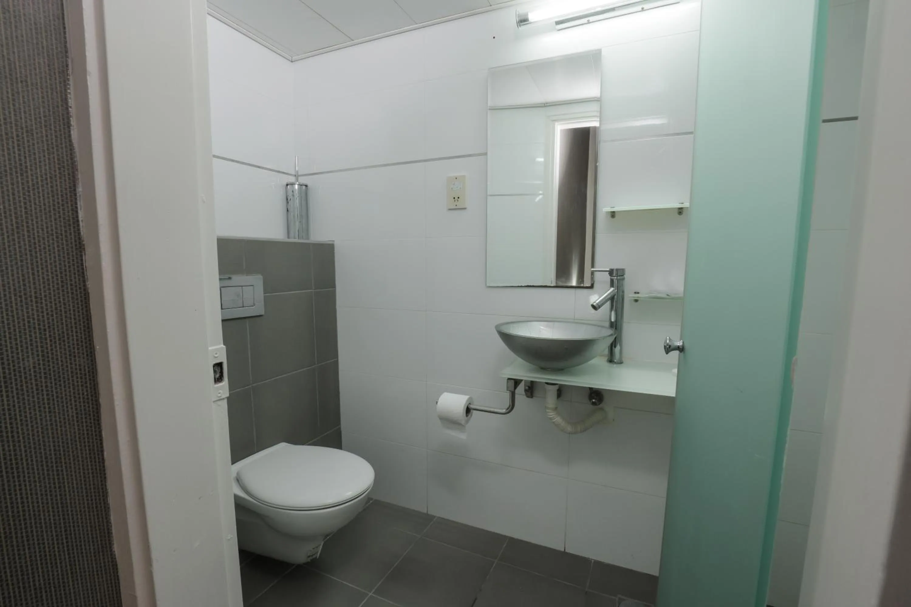 Toilet in Tabar Hotel