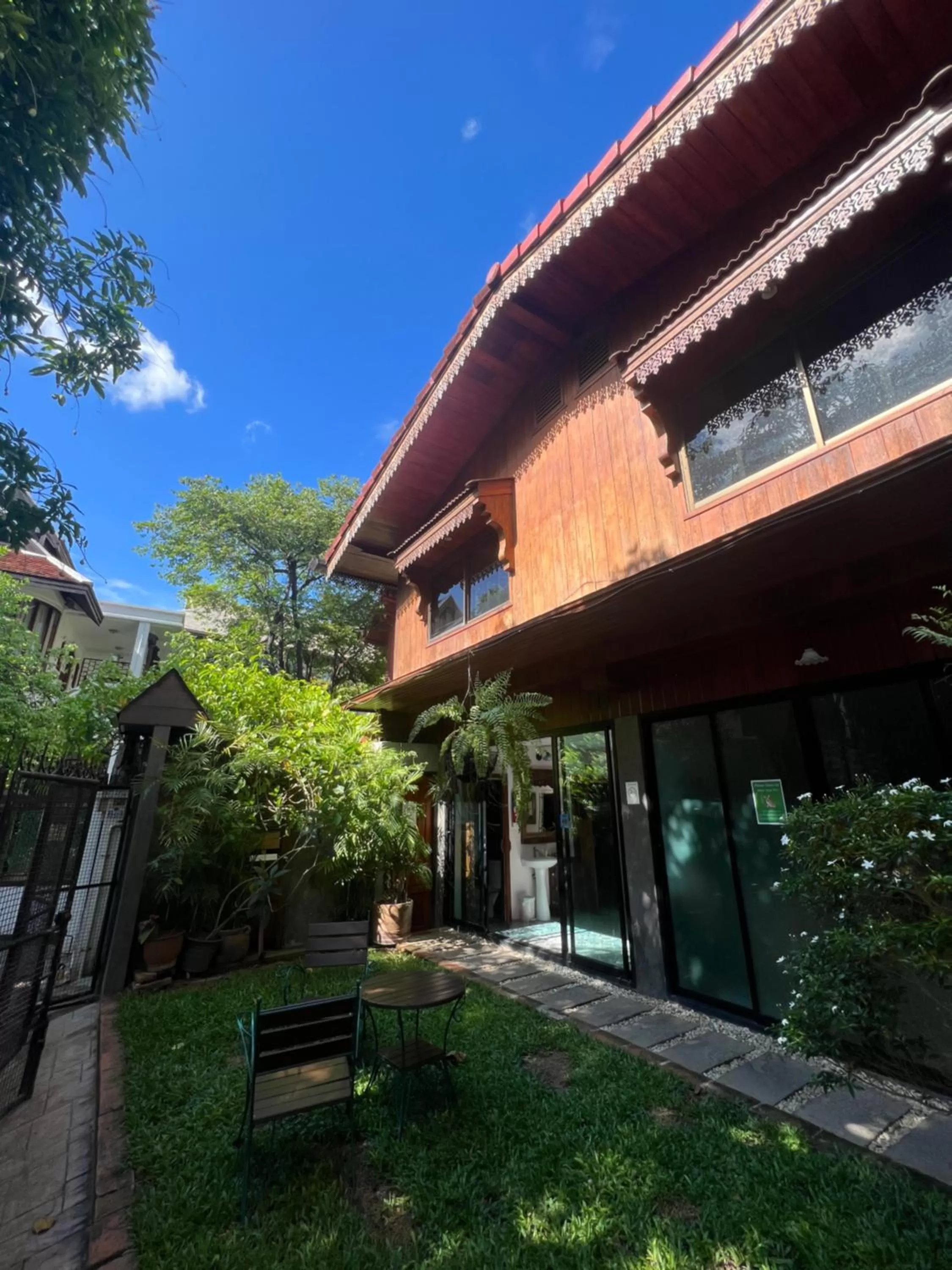 Property building in Pha Thai House