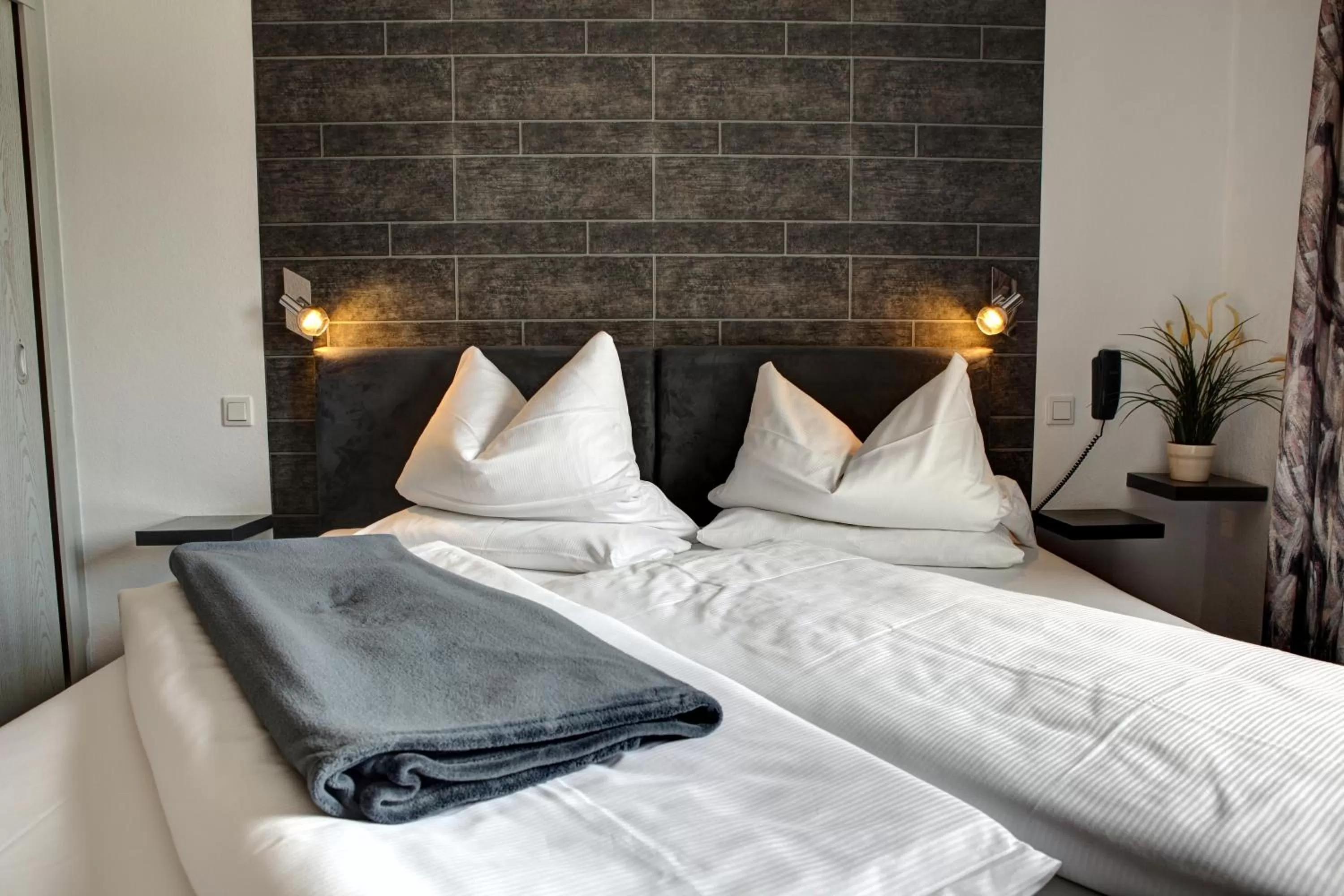 Photo of the whole room, Bed in Gartenstadt Hotel