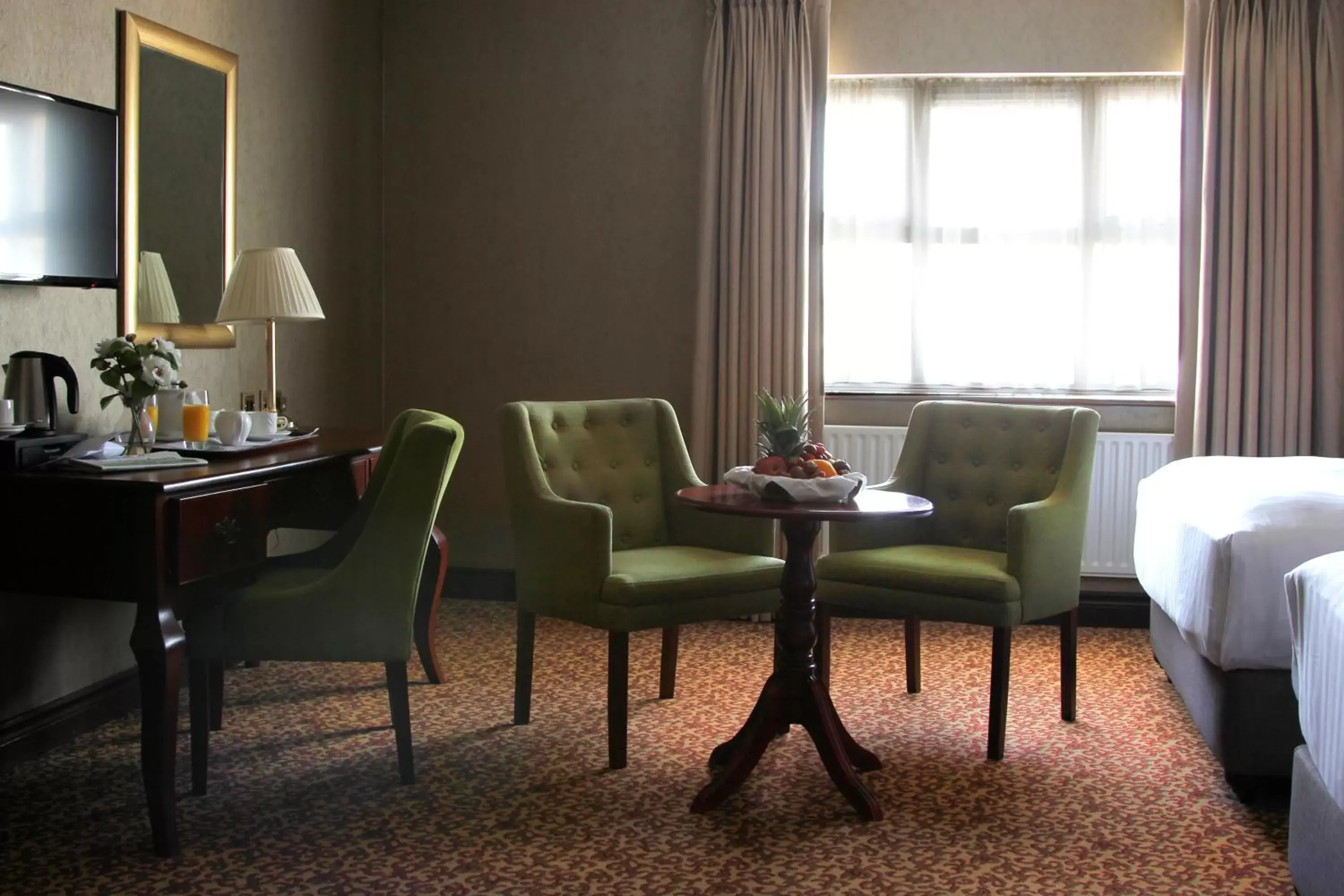 Double Room in Seven Oaks Hotel Double Room in Seven Oaks Hotel