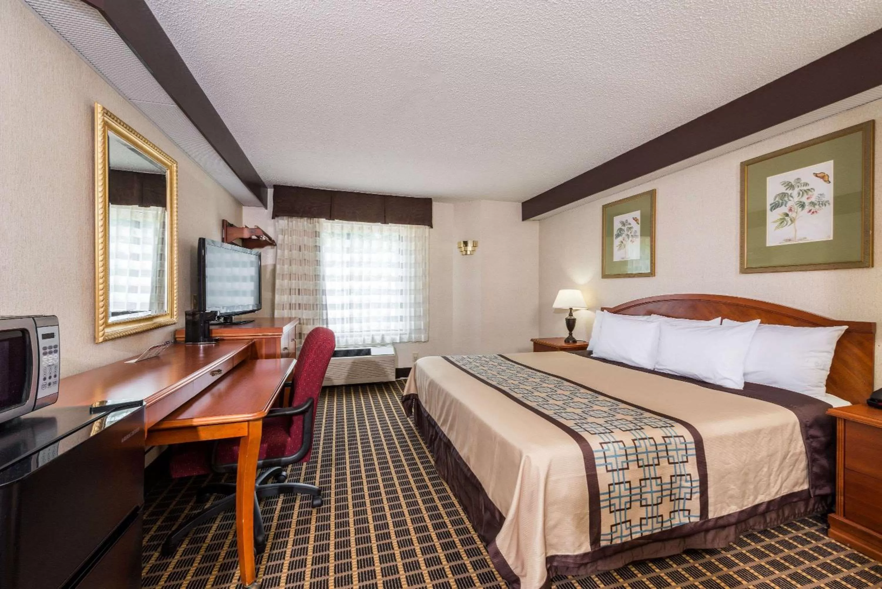 Photo of the whole room, Bed in Days Inn by Wyndham Yadkinville