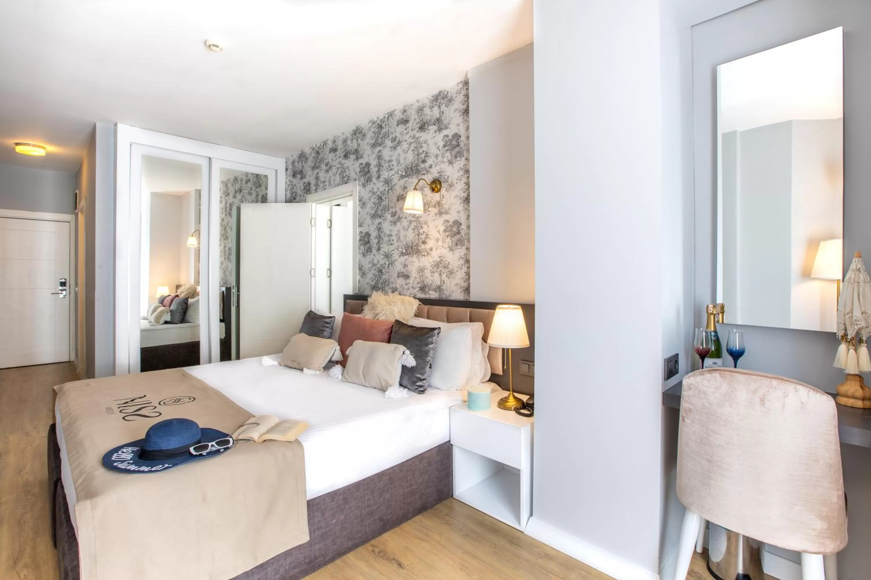 Bed in Niss Lara Hotel