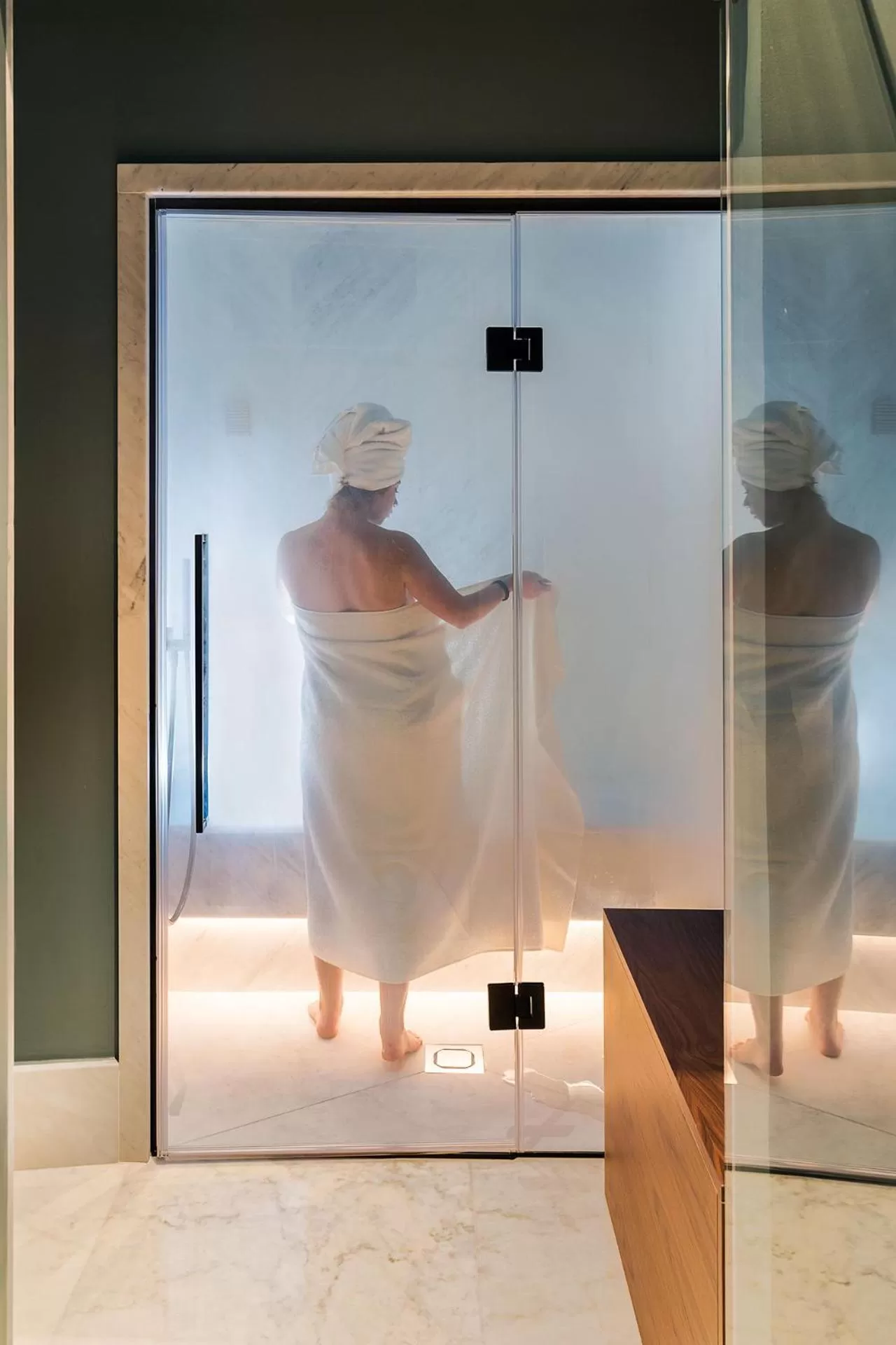 Steam room in Byssus Suites