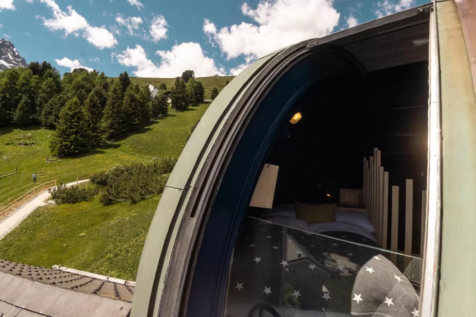 Photo of the whole room in Sternwarte by Randolins