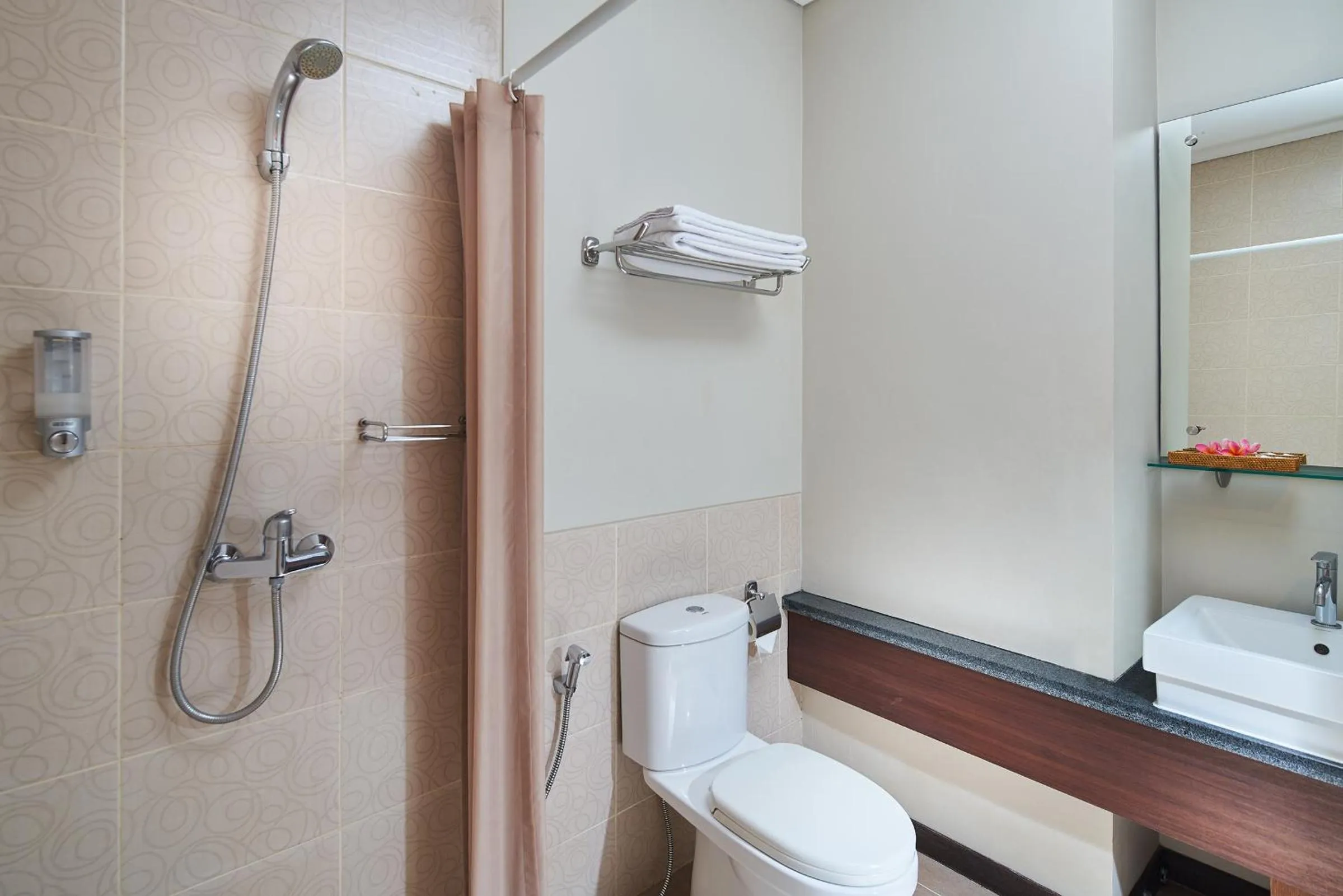 Bathroom in Praja Hotel