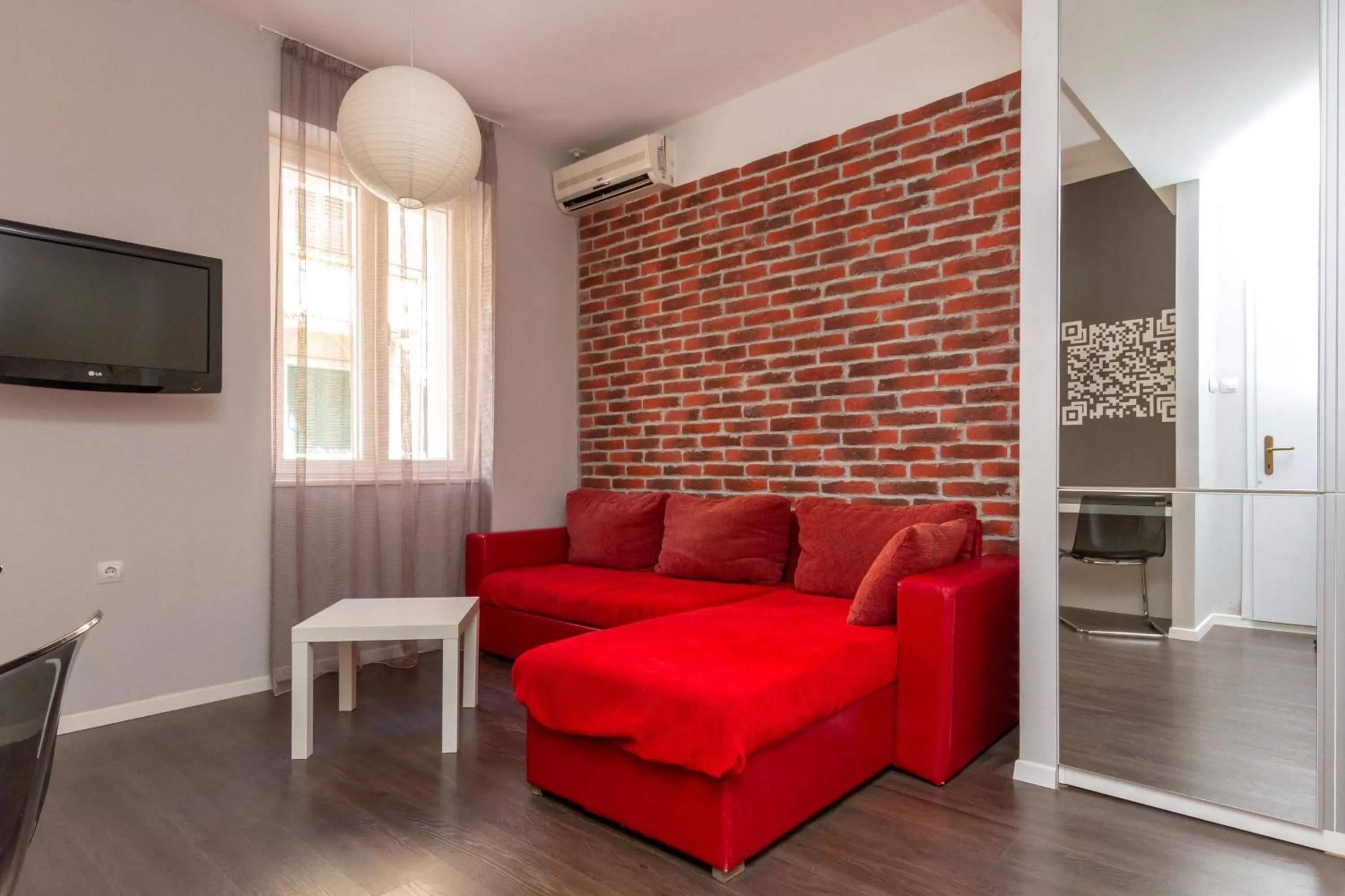 Day in Apartments Aspalathos