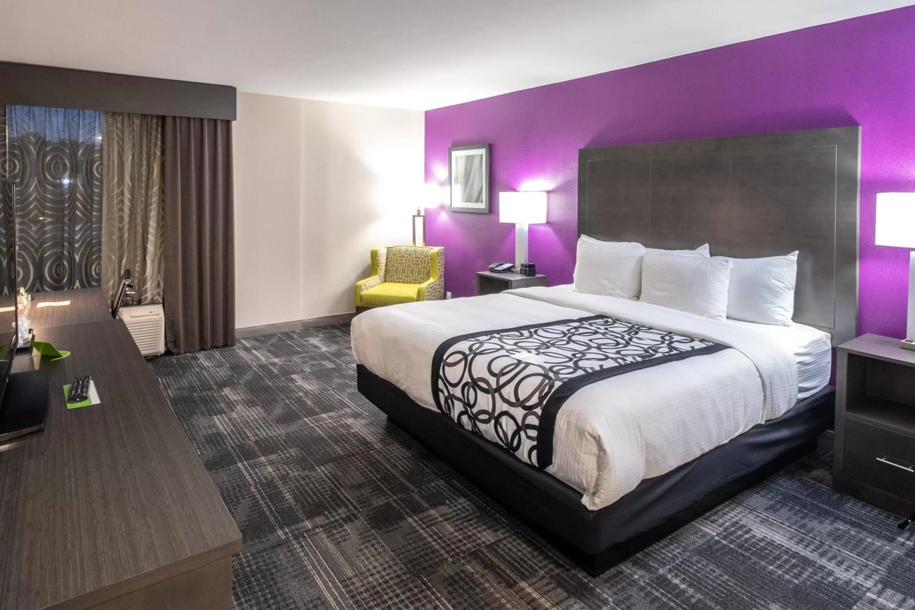 Bed in La Quinta by Wyndham Columbus MS