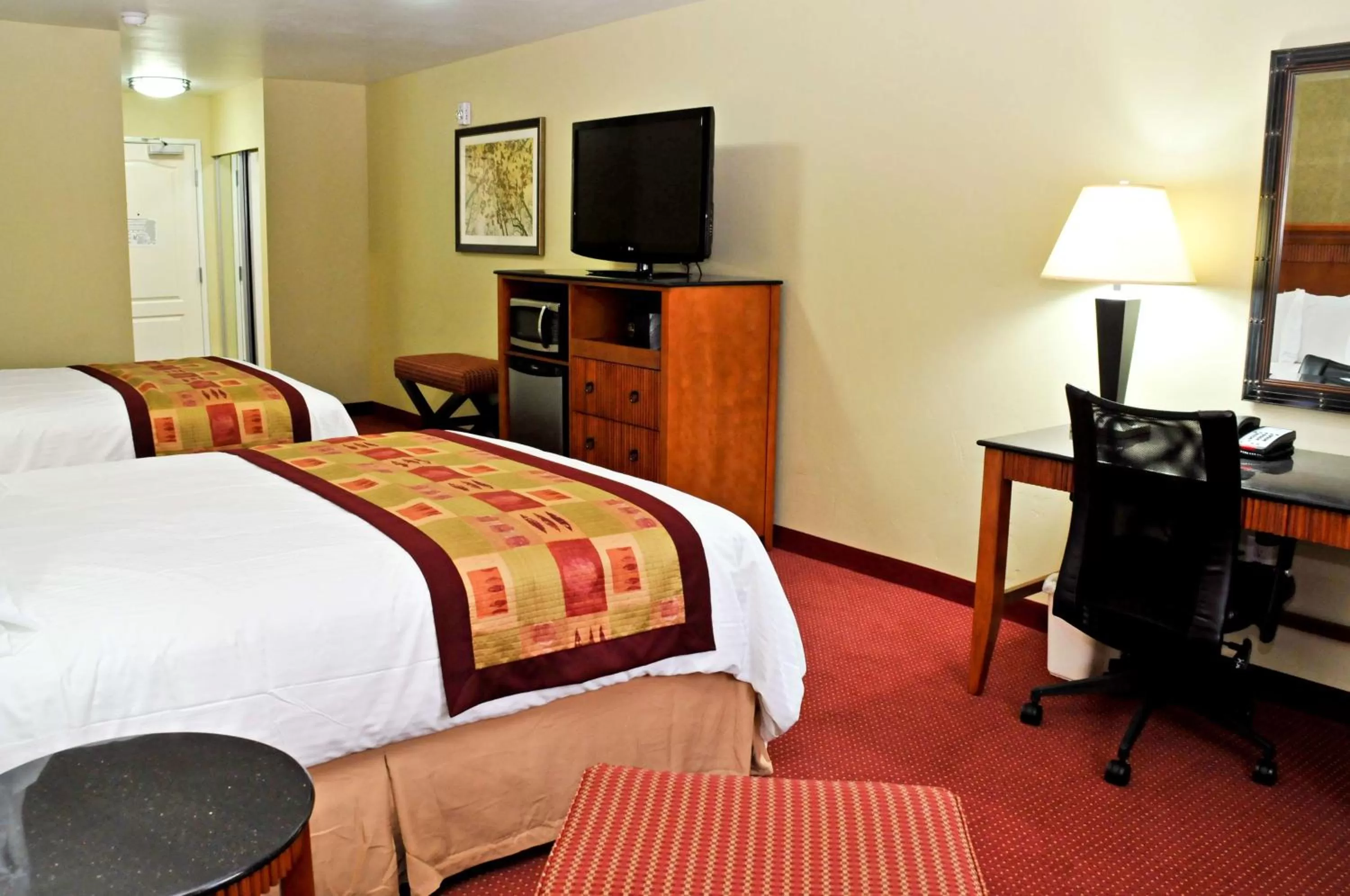 Photo of the whole room, Bed in Best Western Plus Layton Park Hotel