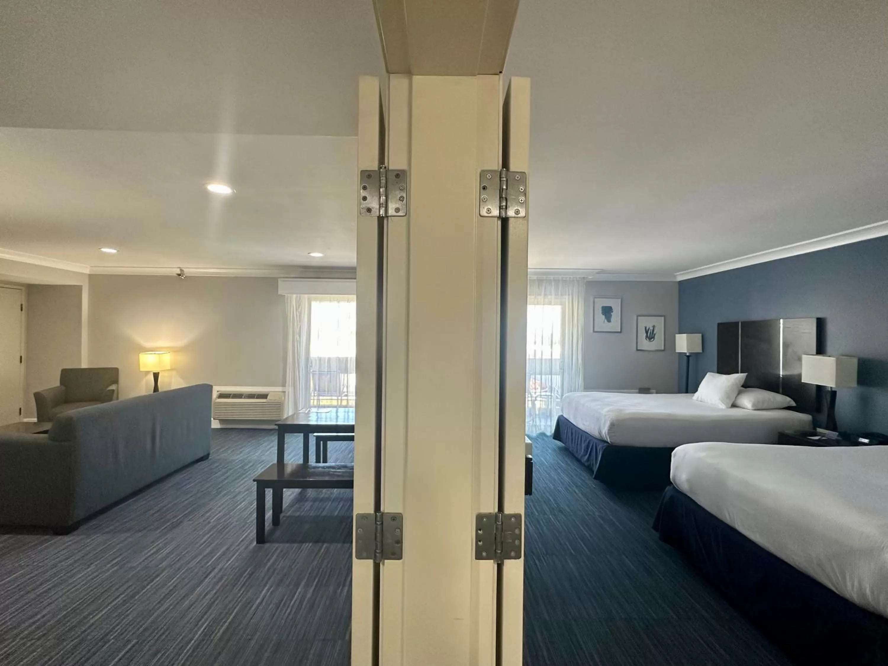 Bed in The Pacific Inn