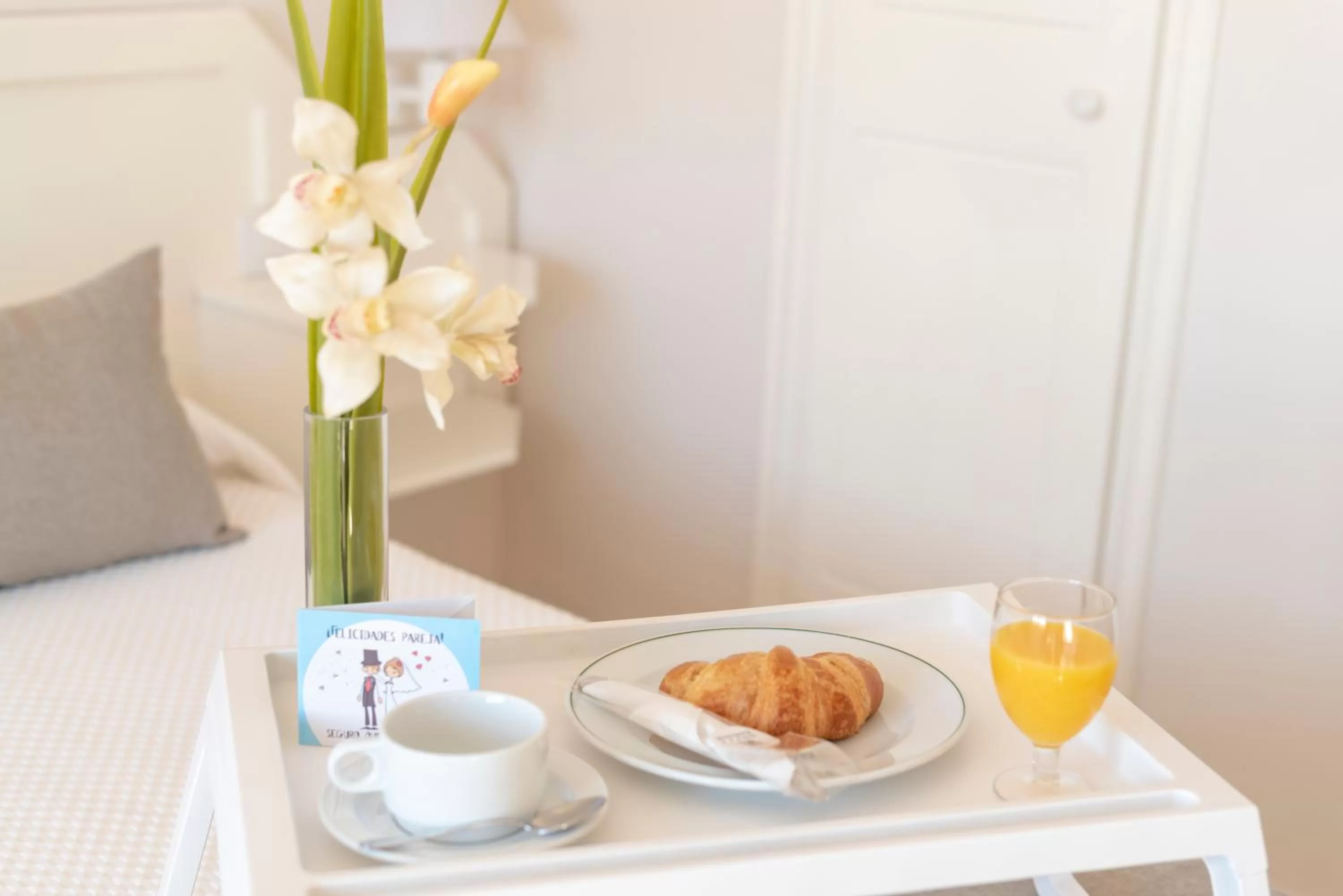 Continental breakfast, Bed in Hotel Ramomar