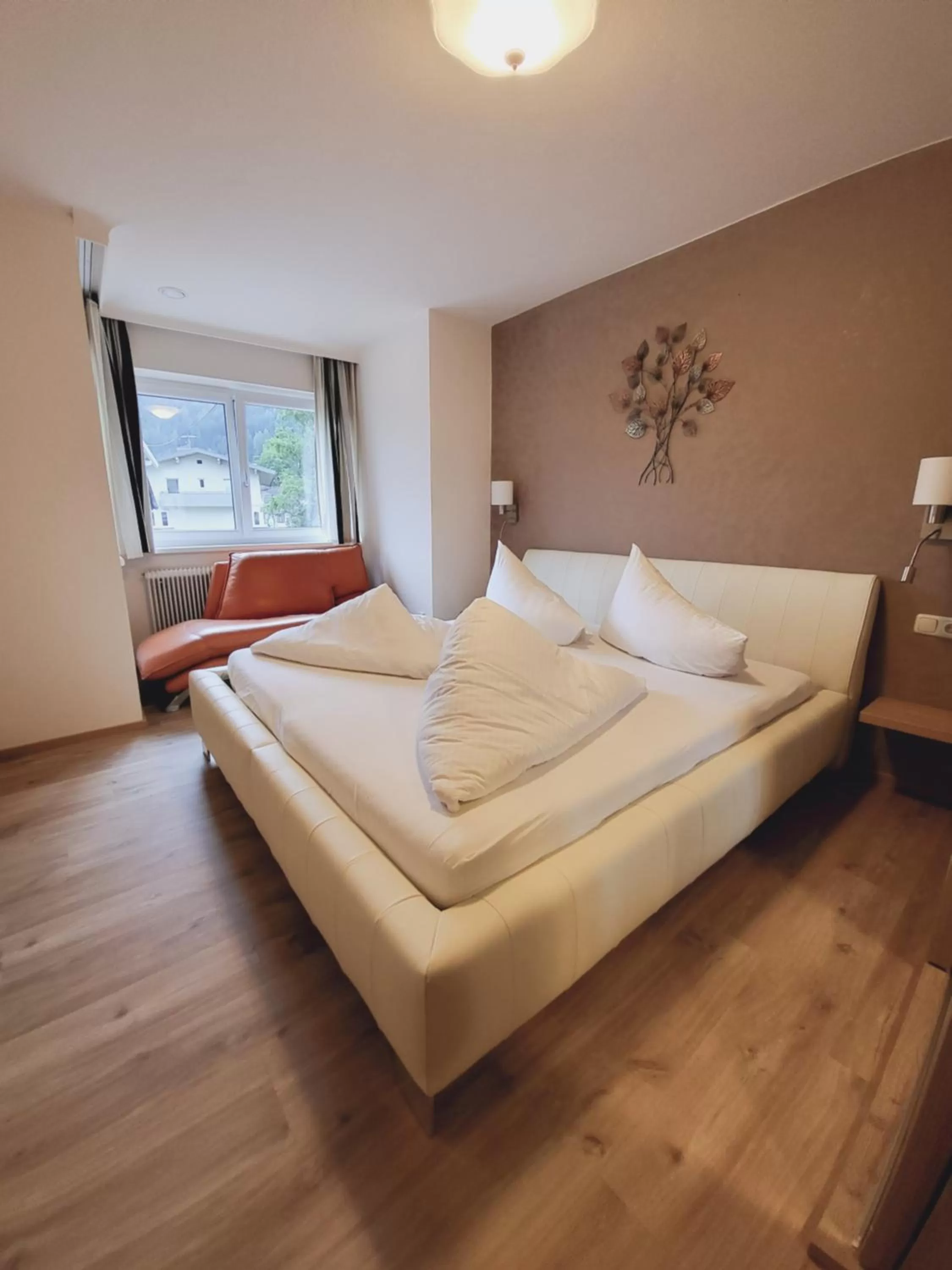 Bed in Adler Hotel-Pension