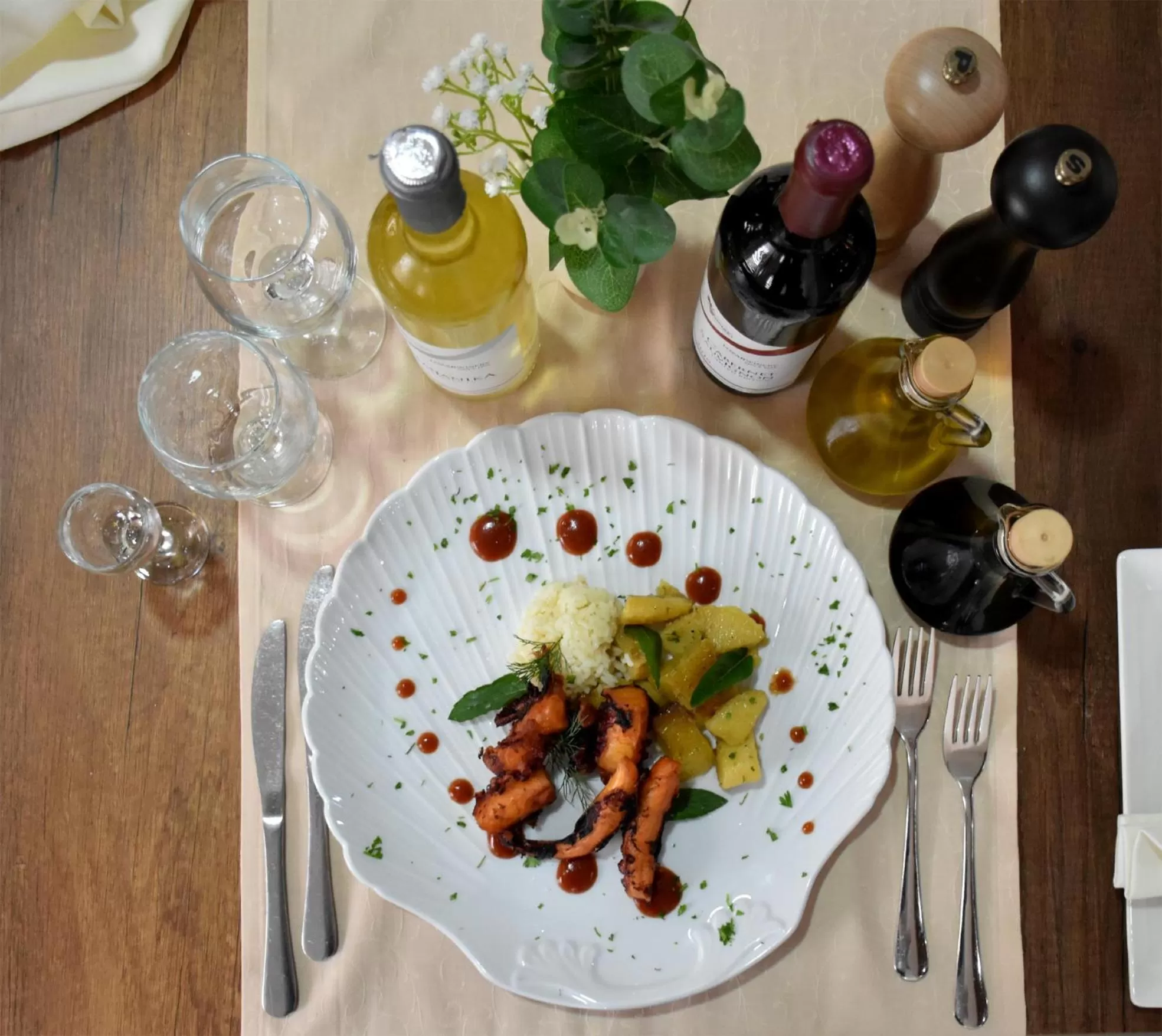 Hotel and winery LOZAR